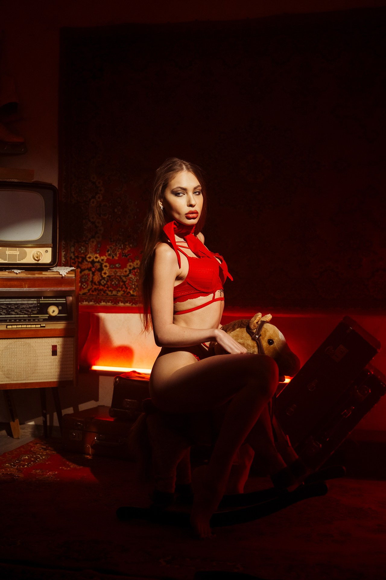 Зажигалка 18+. Фотосъёмка для бизнеса — предметное фото, репортаж с мероприятий, портреты людей, съёмка интерьера и экстерьера