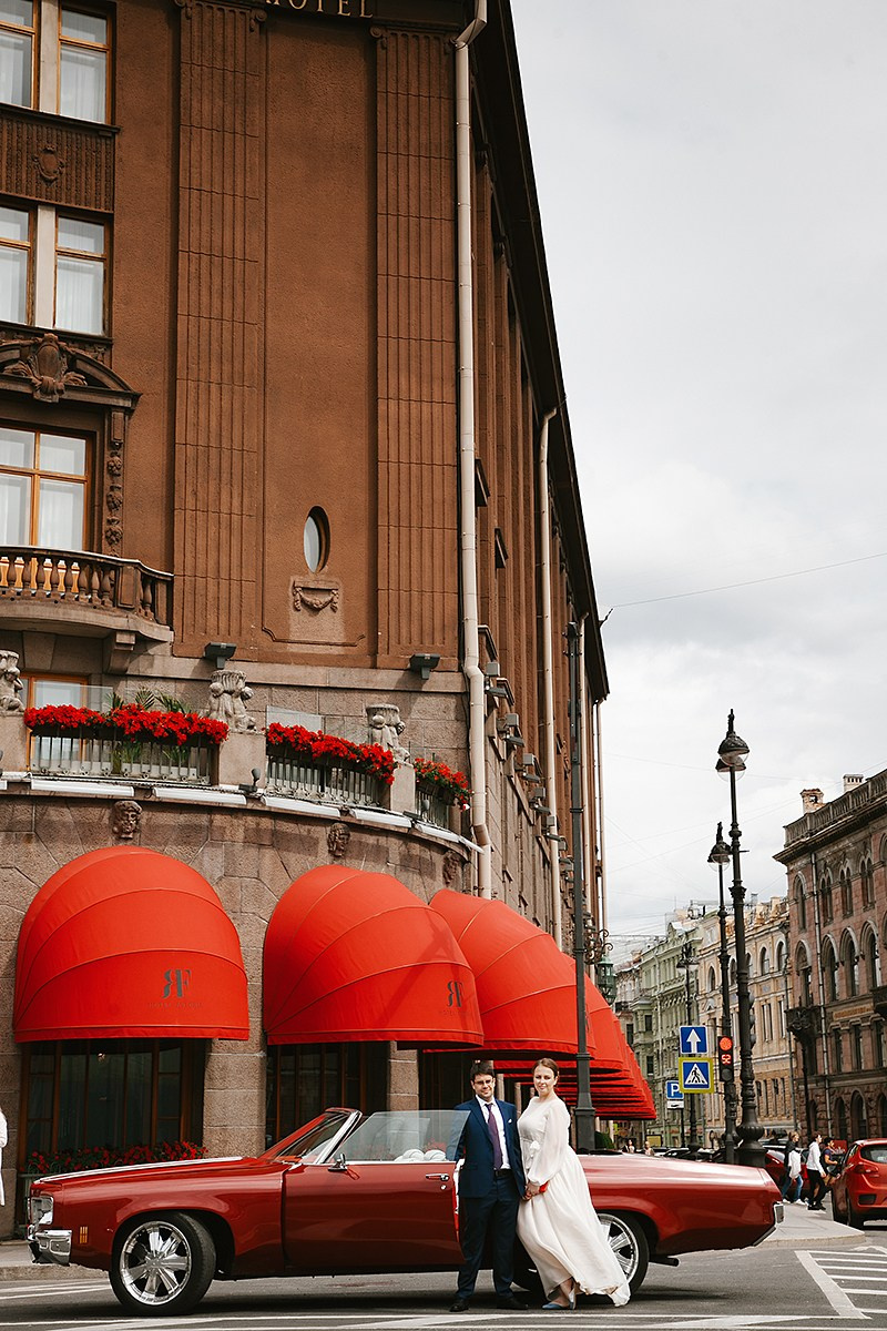 свадебное платье в спб, найти свадебный салон, букет для невесты, хороший ведущий на свадьбу, костюм для жениха, платье для невесты,  подшить свадебное платье, ателье свадебное, фотограф на свадьбу, выпуск, праздник, венчание