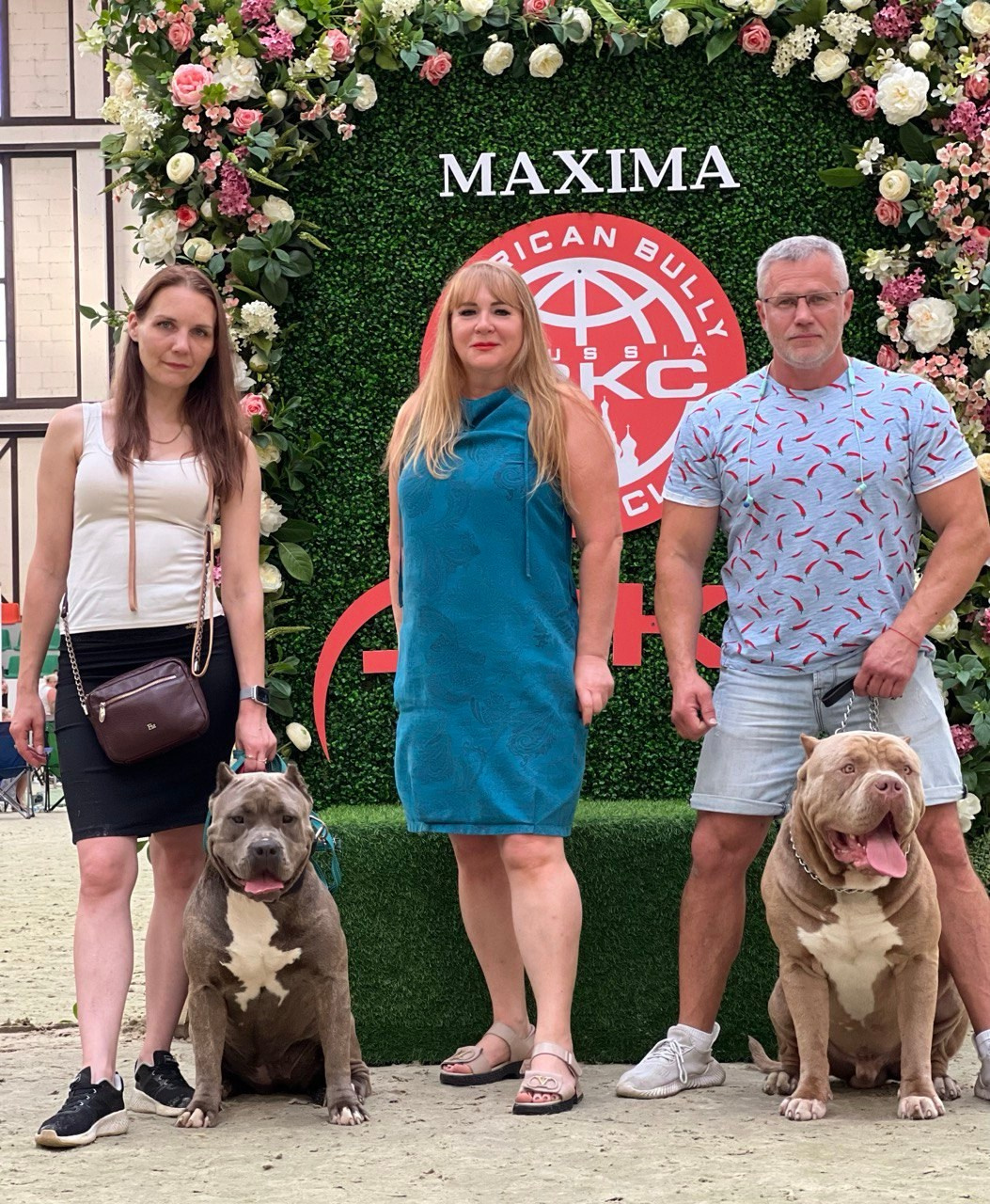 Участие в выставках. Американские булли XL в г. Калининград. Питомник Great Bully UNIVERSE