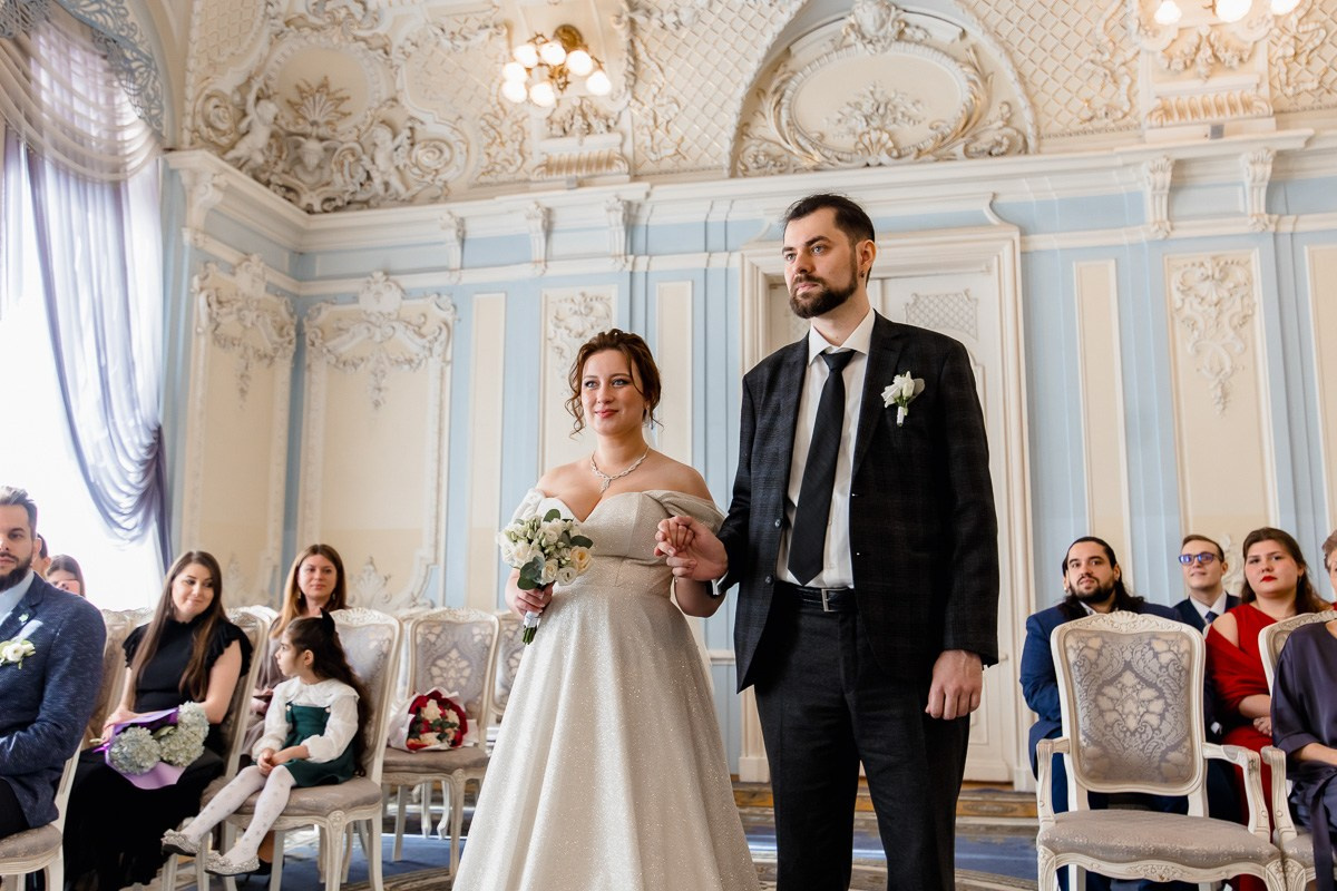 Свадебная фотосессия на улице. Свадебный фотограф в Санкт-Петербурге Антон Владимиров