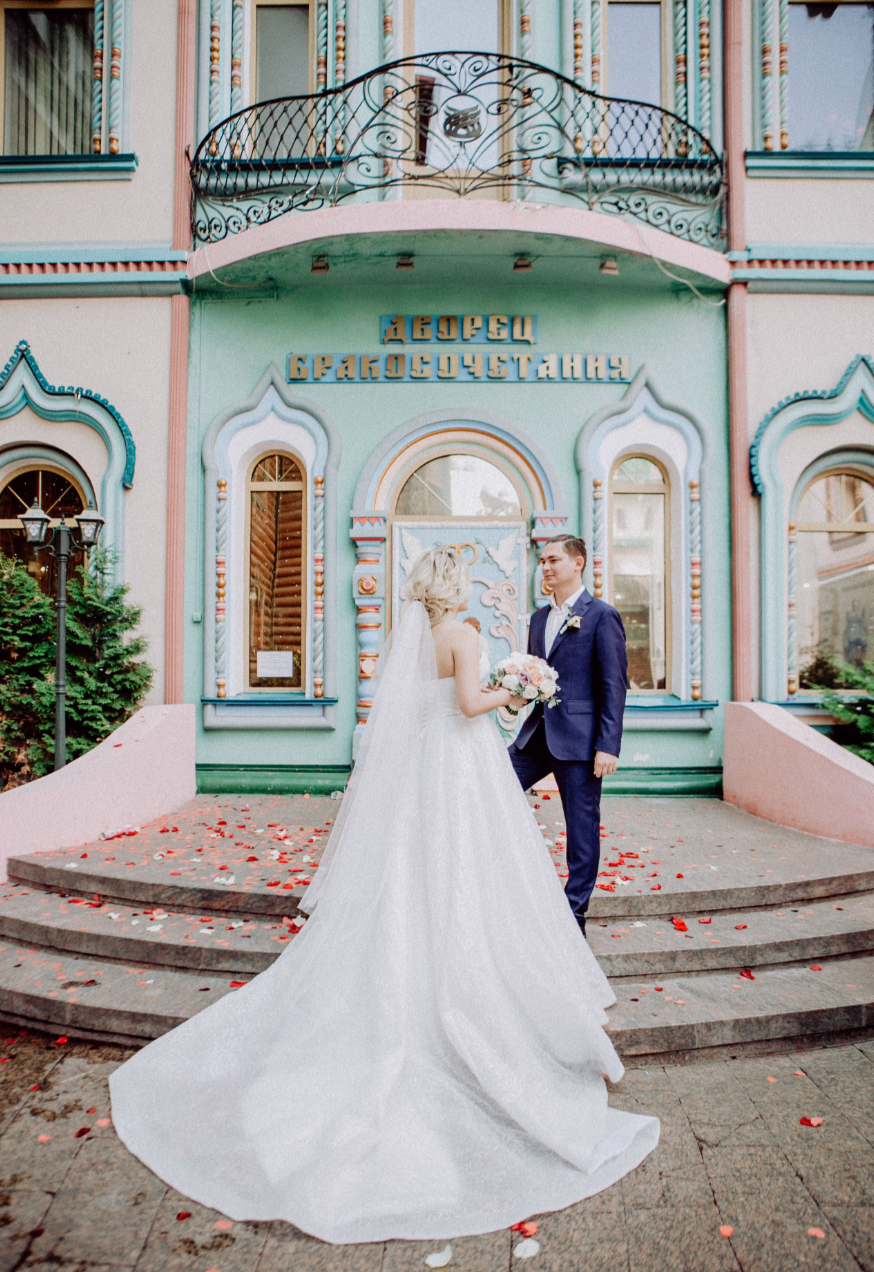 Выбор и покупка свадебного платья. Свадебный фотограф/видеограф Краснодар, Сочи, Волгоград, Москва, 8 937 693 00 80