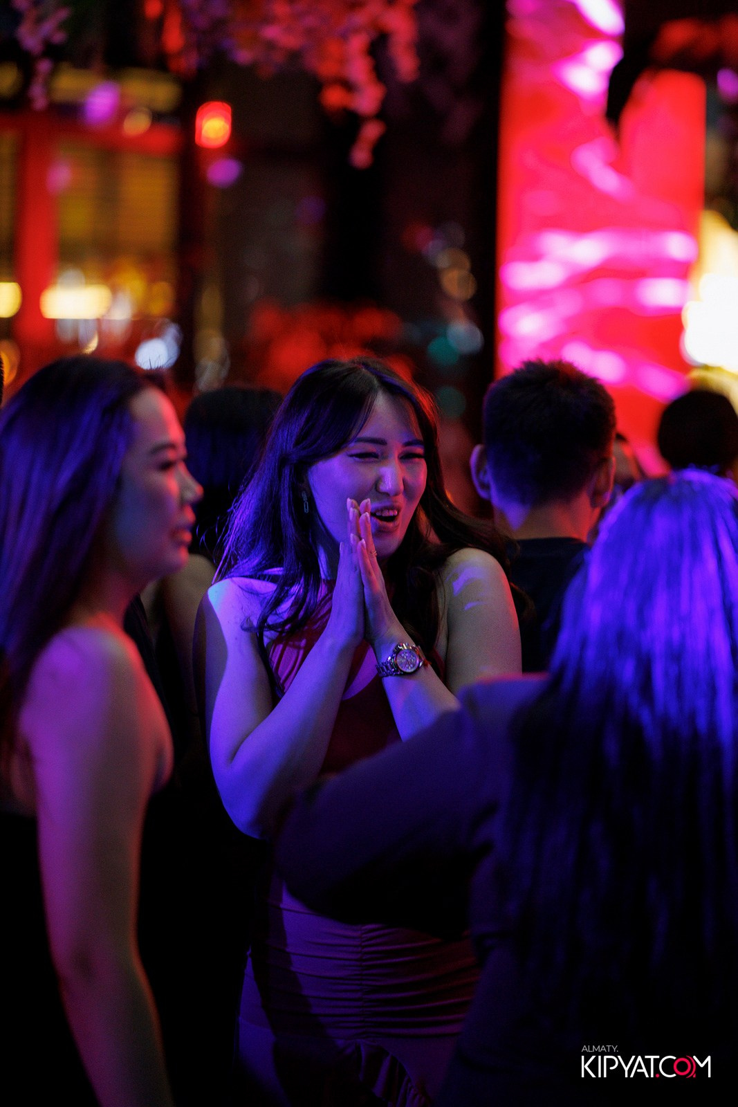 FRIENDS BAR & TERRACE. КИПЯТКОМ АЛМАТЫ! Фотосъемка мероприятий в Алматы