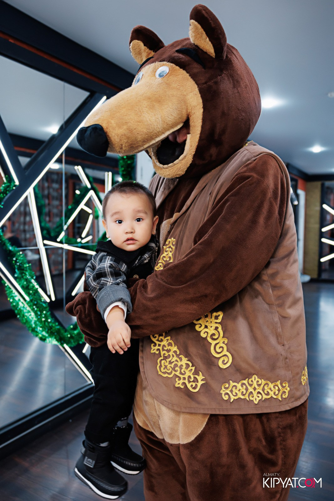 УХО И МЕДВЕДЬ НА САИНА. КИПЯТКОМ АЛМАТЫ!