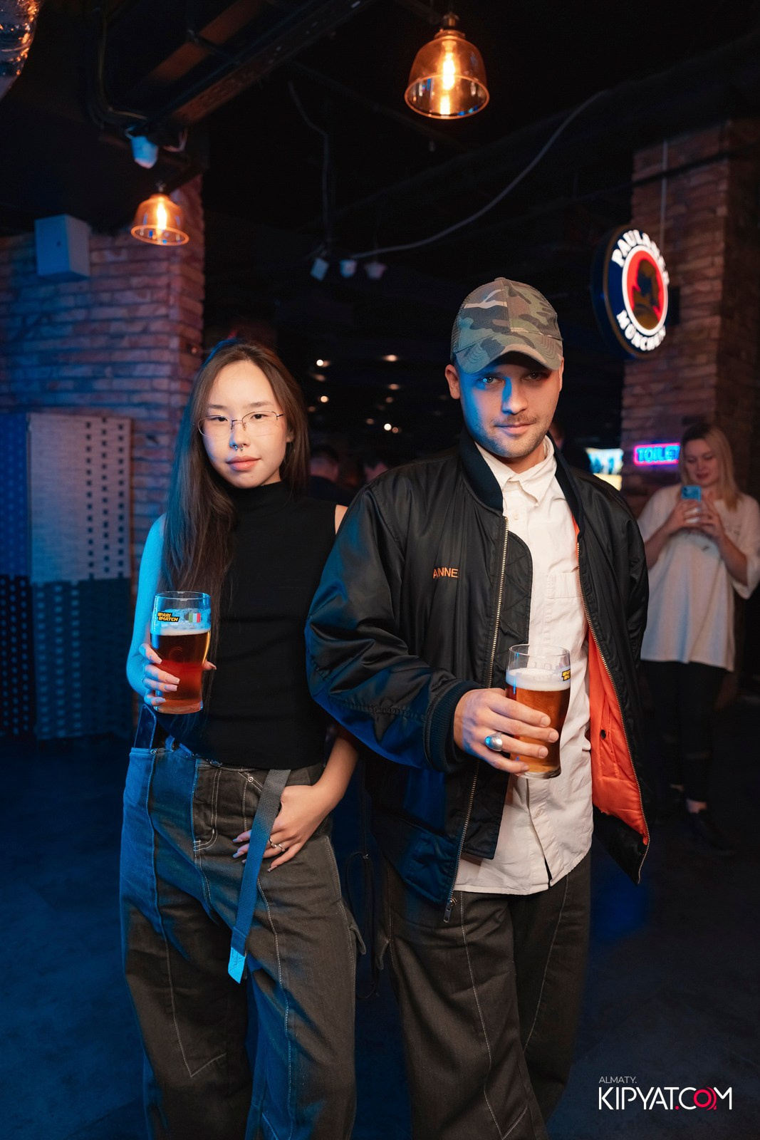 HARVEY'S PUB. КИПЯТКОМ АЛМАТЫ!