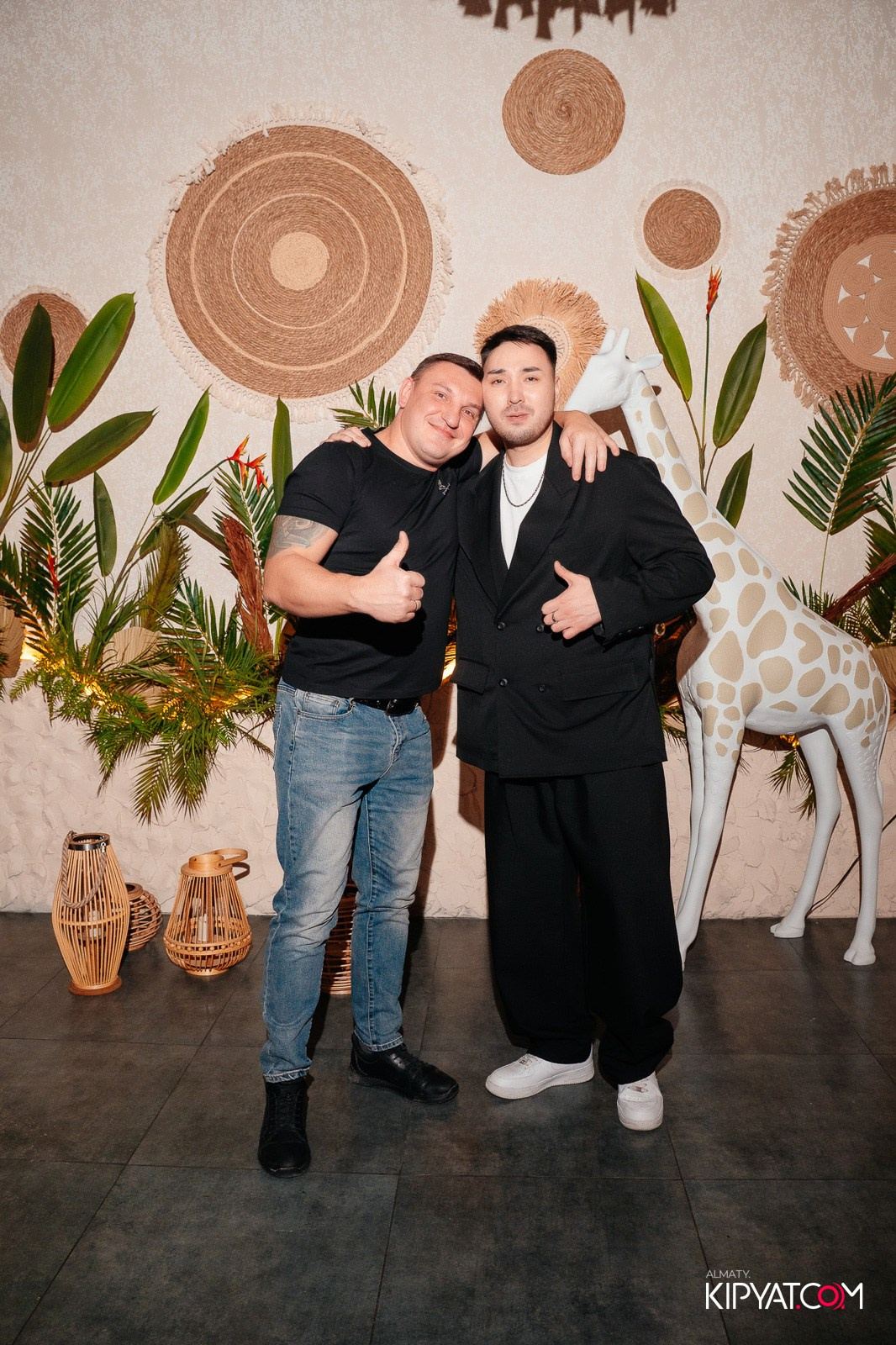 BAY RESTAURANT & BAR. КИПЯТКОМ АЛМАТЫ!