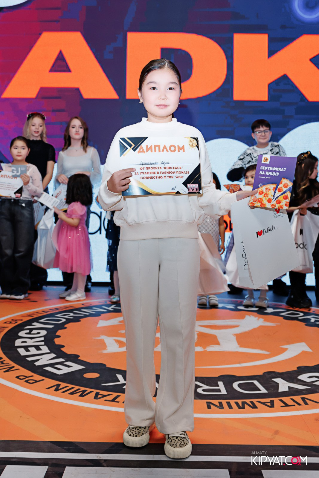 ДЕТСКИЙ МОДНЫЙ ПОКАЗ ОТ МОДЕЛЬНОГО АГЕНТСТВА «KIDSFACE». КИПЯТКОМ АЛМАТЫ!