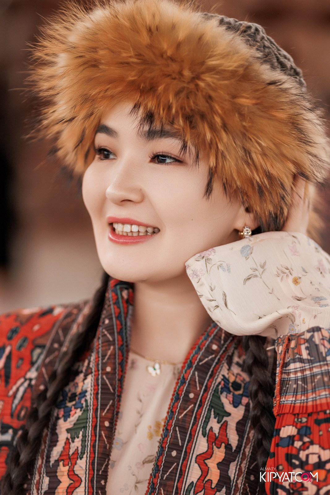 FASHION ПОКАЗ, КАЗАХСКОЙ НАЦИОНАЛЬНОЙ ОДЕЖДЫ. КИПЯТКОМ АЛМАТЫ!