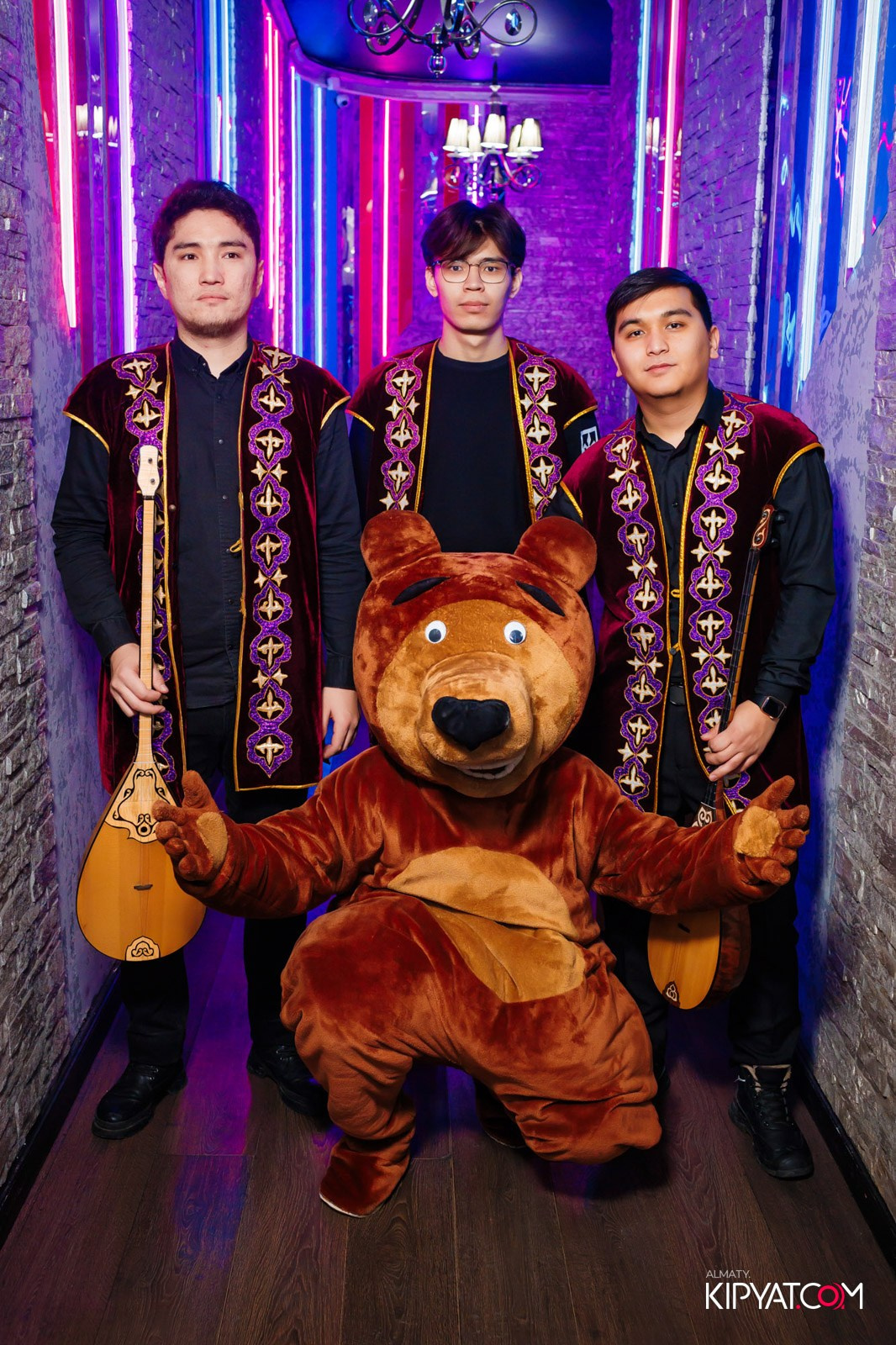 УХО И МЕДВЕДЬ НА ГАГАРИНА. КИПЯТКОМ АЛМАТЫ!