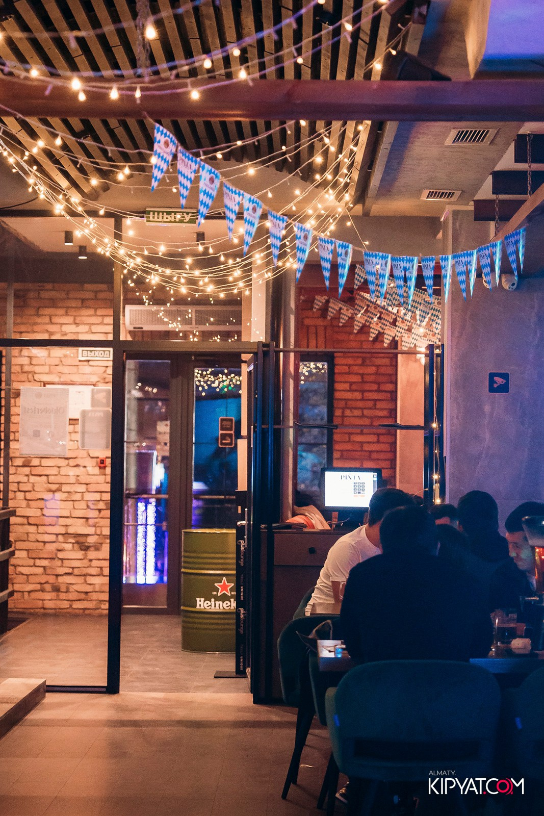 OKTOBERFEST — ПИНТА НА ГОГОЛЯ. КИПЯТКОМ АЛМАТЫ!