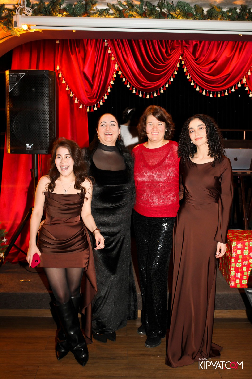 ЖИГУЛИ БАР. КИПЯТКОМ АЛМАТЫ! Фотосъемка мероприятий в Алматы