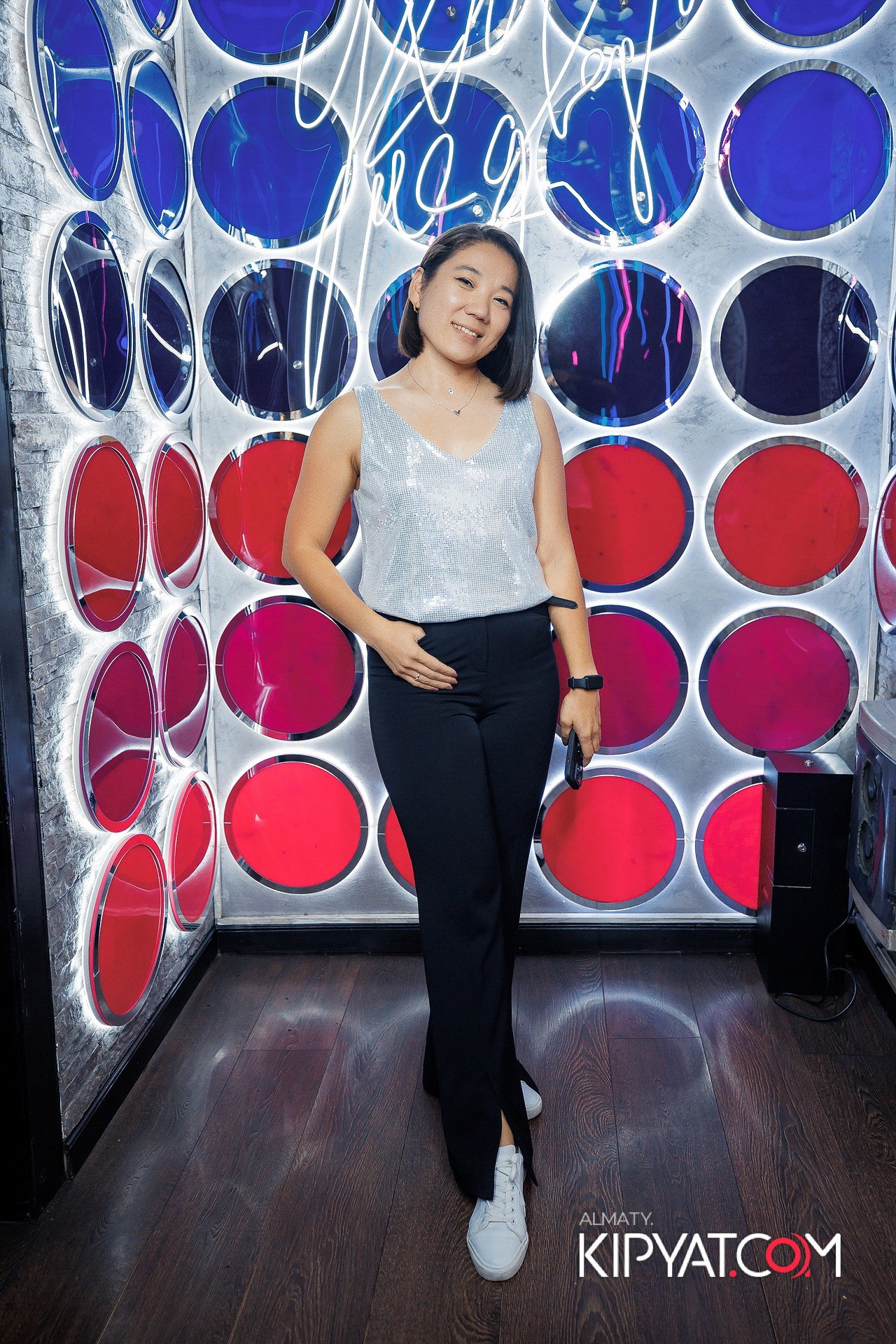 Ухо и Медведь на Гагарина. КИПЯТКОМ АЛМАТЫ!