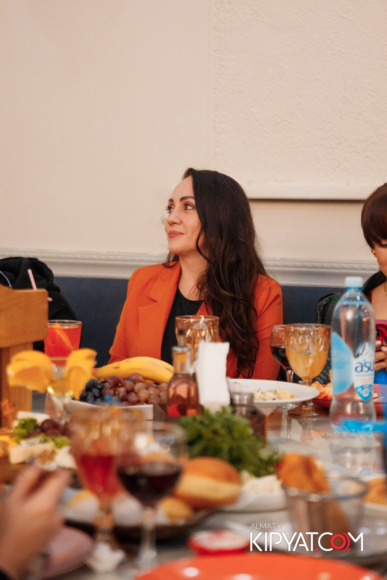 ДЕНЬ РОЖДЕНИЯ КАФЕ ЭСМИРАЛЬДА. КИПЯТКОМ АЛМАТЫ!