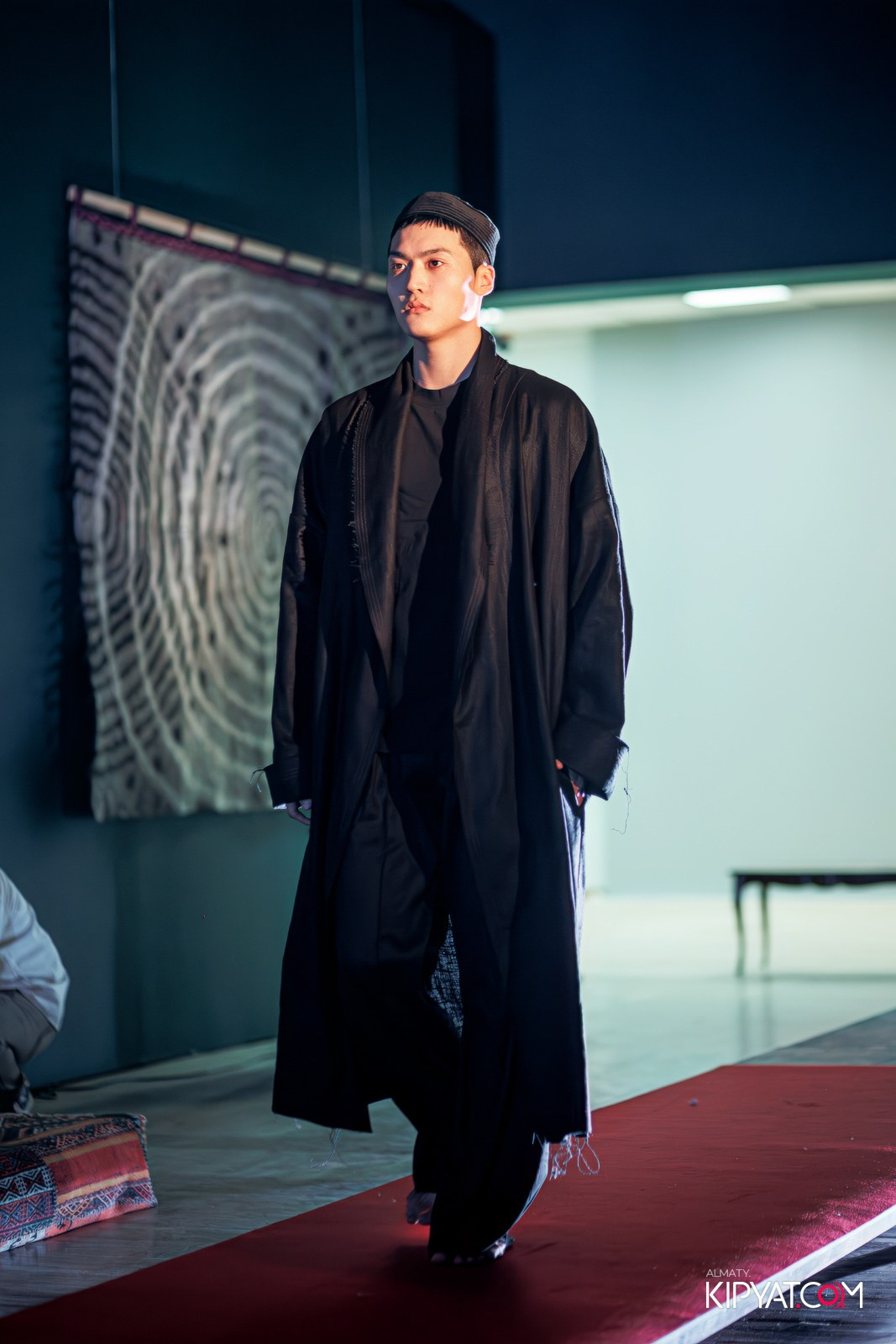 FASHION ПОКАЗ, КАЗАХСКОЙ НАЦИОНАЛЬНОЙ ОДЕЖДЫ. КИПЯТКОМ АЛМАТЫ!