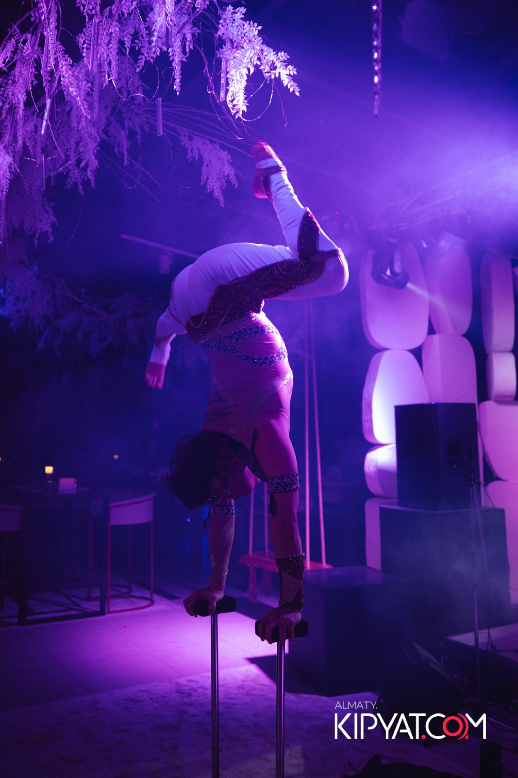 EDEN BAR & RESTAURANT. КИПЯТКОМ АЛМАТЫ!