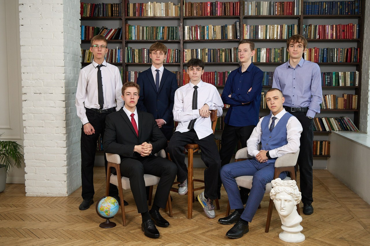 Отзывы о работе фотографа для школы и детского сада в Новосибирске. Выпускной альбом Новосибирск