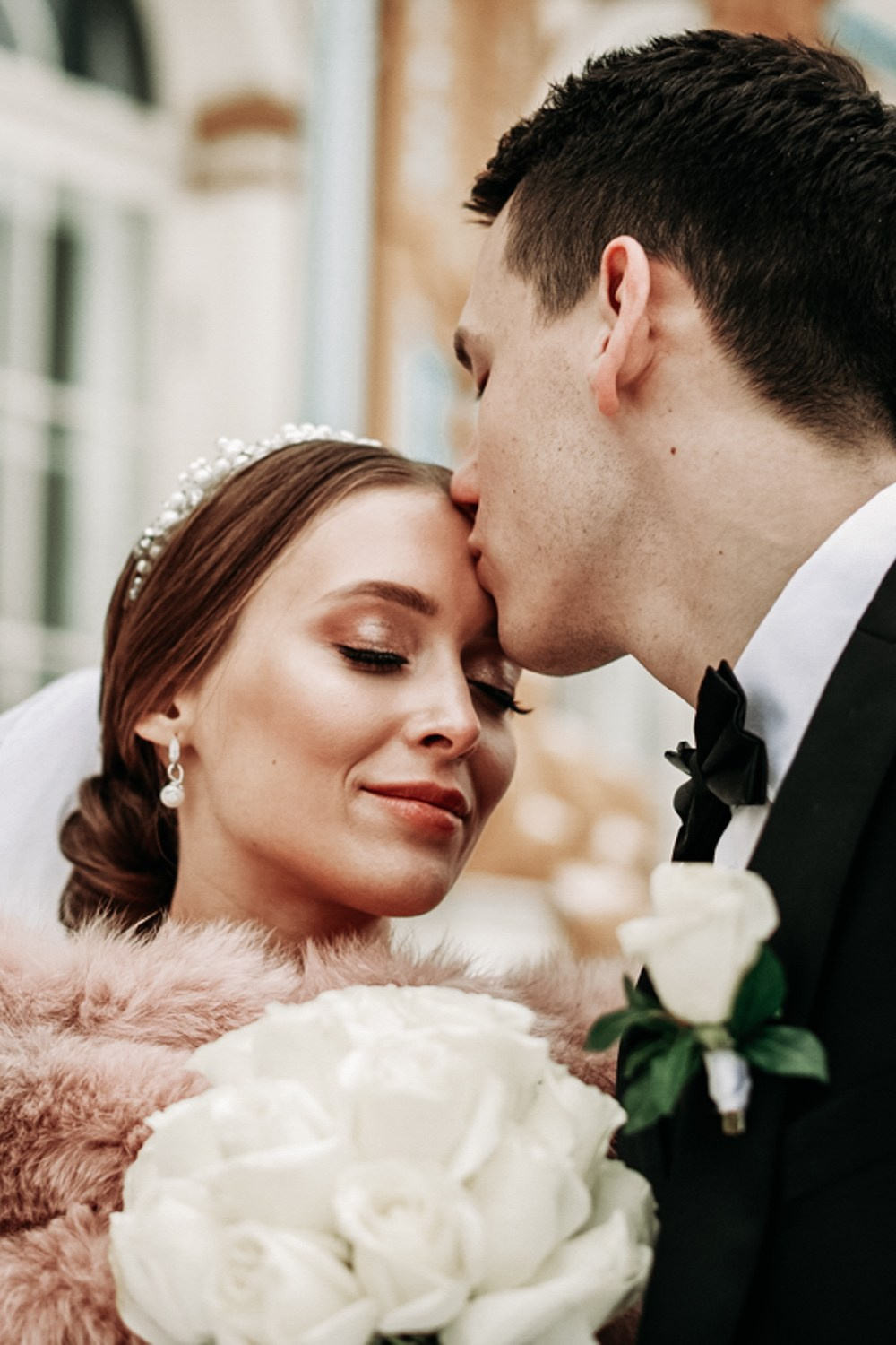 Свадебный фотограф в Санкт Петербурге, Москве. Фотограф крещение венчание в Петербурге! Помогает подобрать храм и посоветовал душевного батюшку в СПб