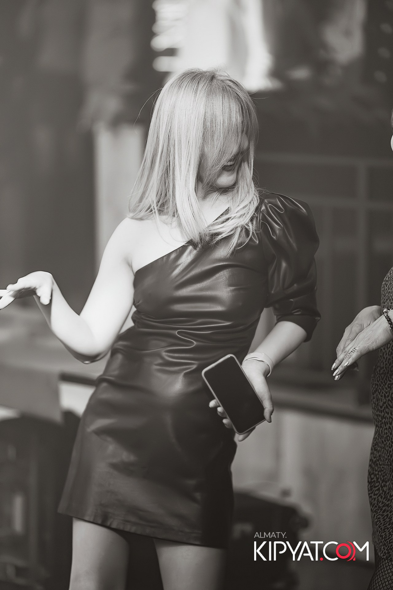 SANTA BARBARA — ВЫСТУПЛЕНИЕ ГРУППЫ REFLEX. КИПЯТКОМ АЛМАТЫ!