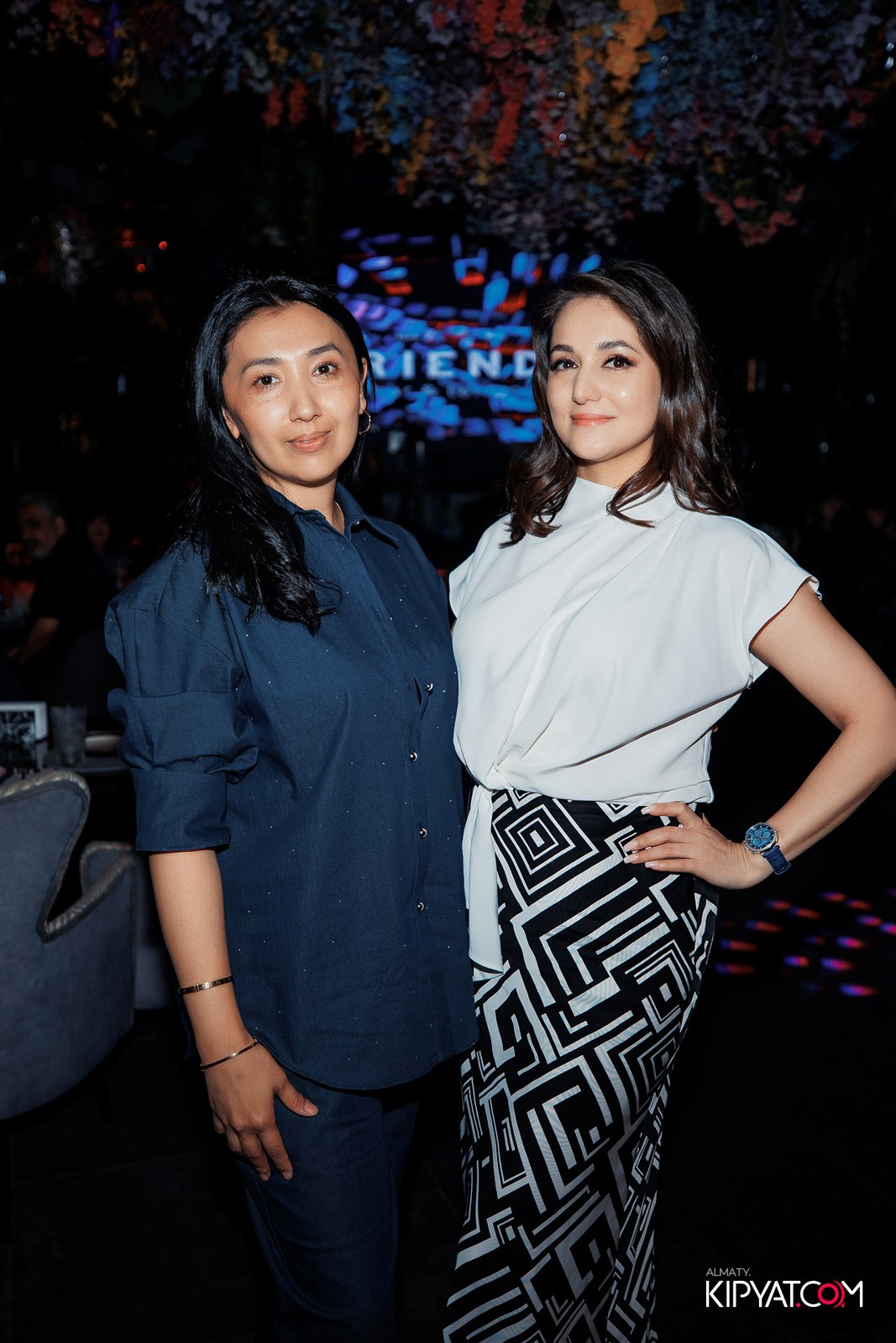 FRIENDS BAR & TERRACE. КИПЯТКОМ АЛМАТЫ!