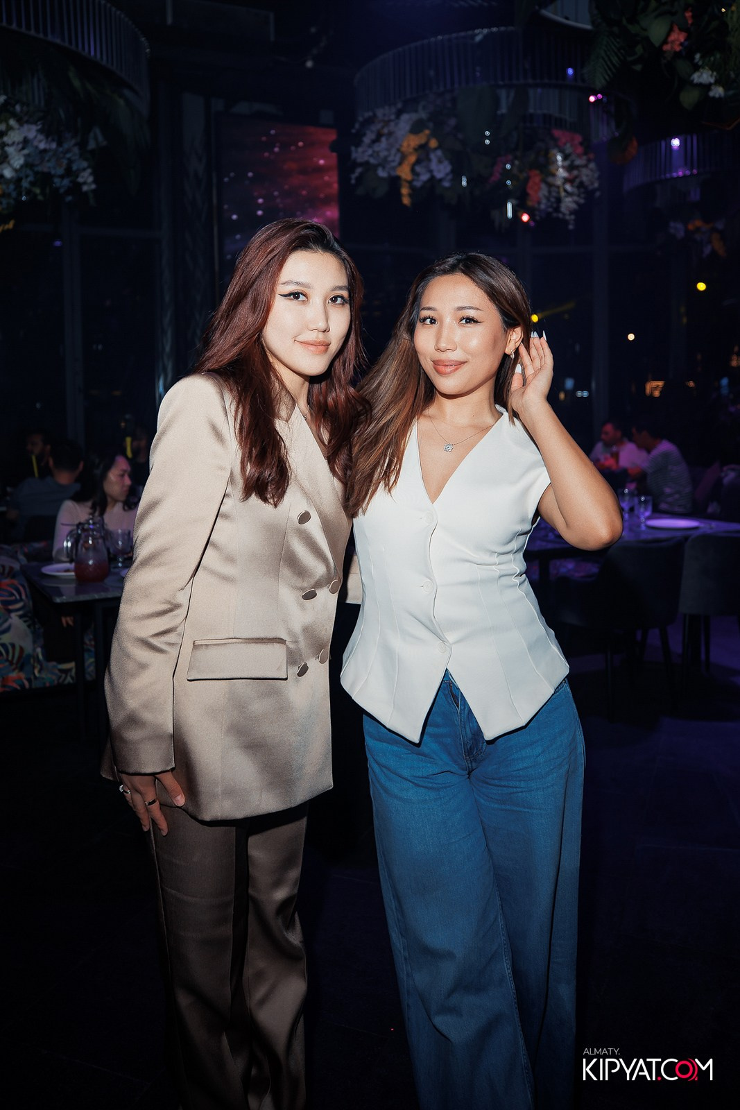 FRIENDS BAR & TERRACE. КИПЯТКОМ АЛМАТЫ!