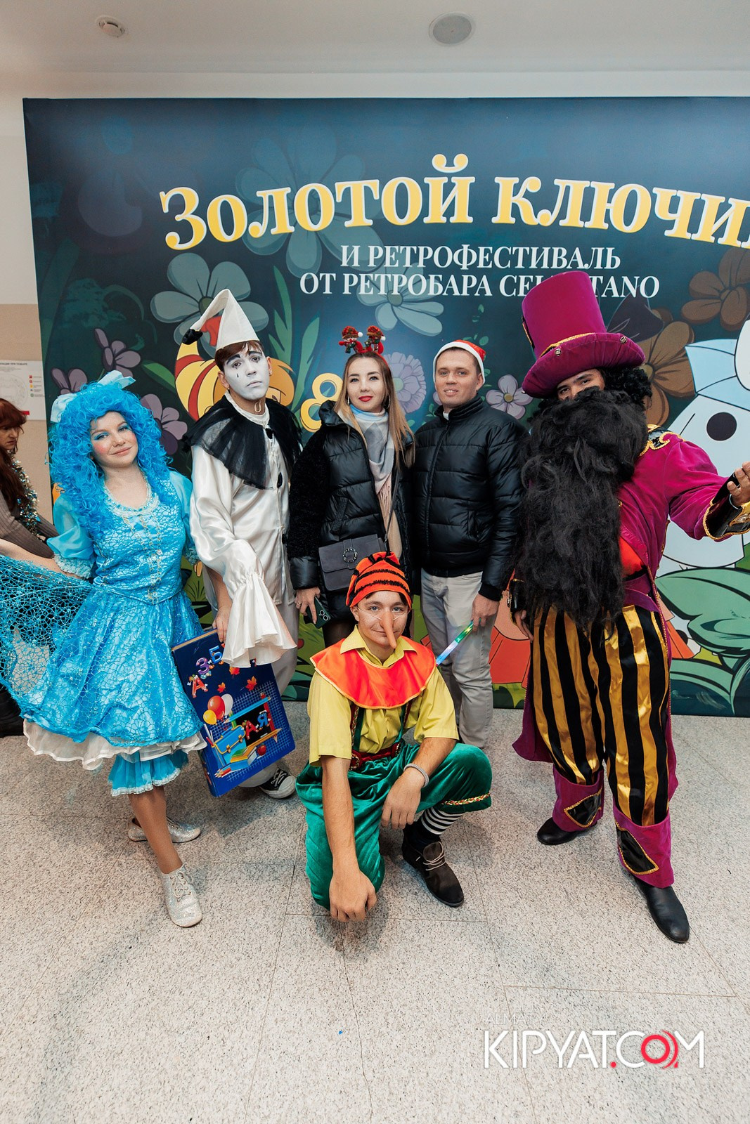 ЗОЛОТОЙ КЛЮЧИК И РЕТРОФЕСТИВАЛЬ ОТ РЕСТОБАРА CELENTANO. КИПЯТКОМ АЛМАТЫ!