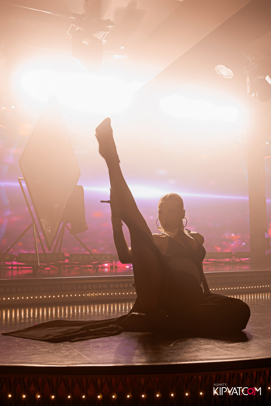 MARUV THE THEATER. КИПЯТКОМ АЛМАТЫ!