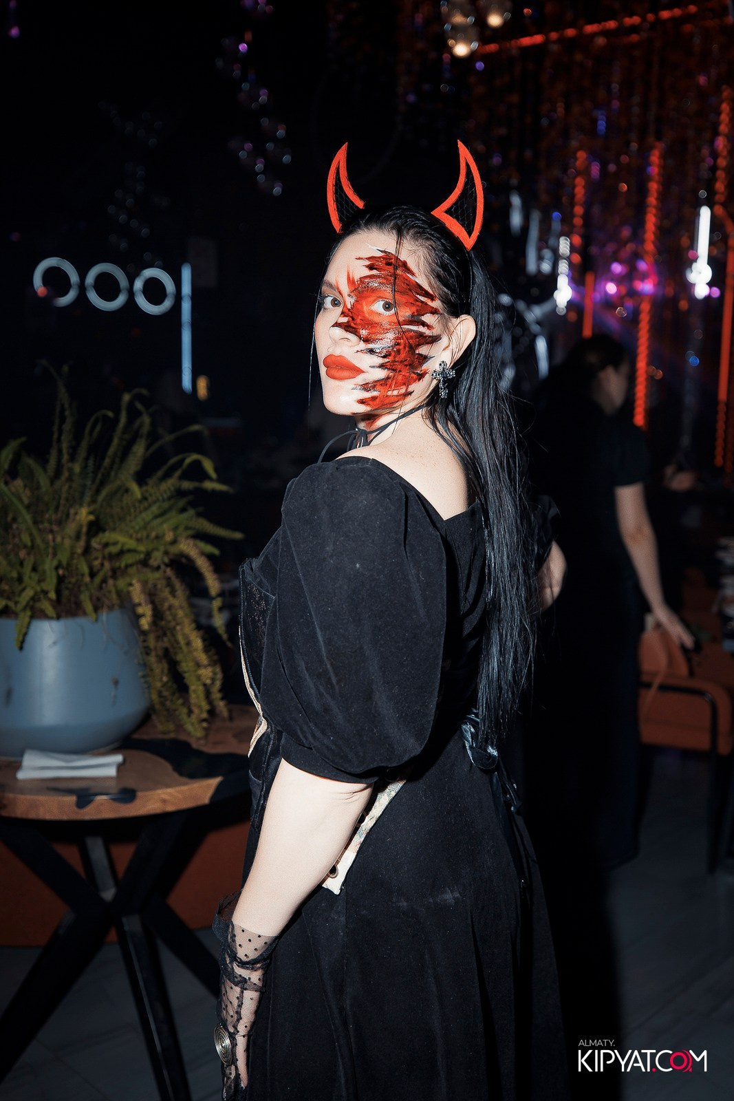 FRIENDS BSR & TERRACE. КИПЯТКОМ АЛМАТЫ!