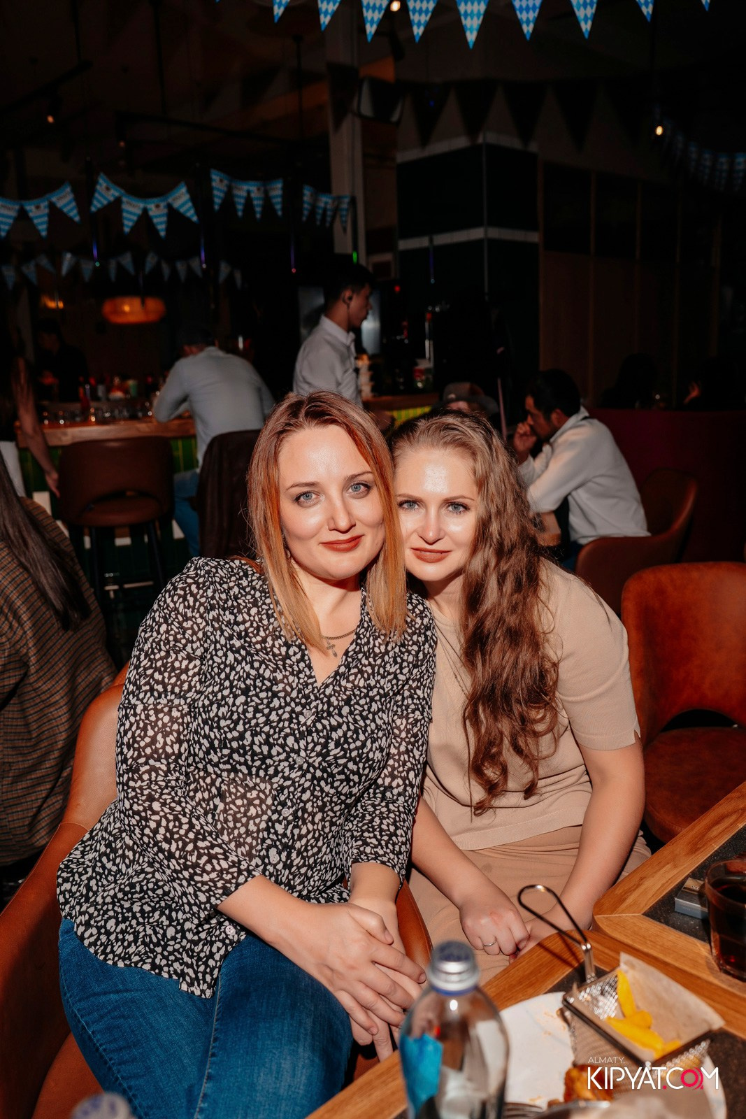 OKTOBERFEST — ПИНТА НА ТУЛЕБАЕВА. КИПЯТКОМ АЛМАТЫ!