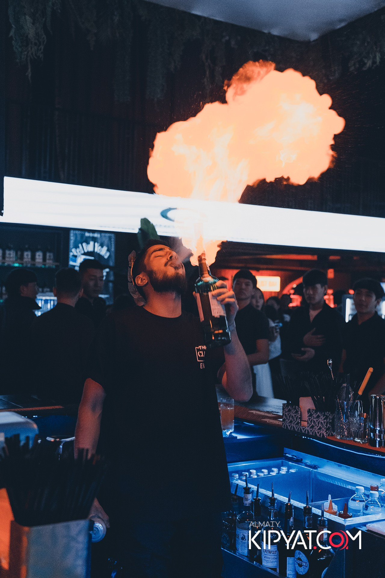 ПОСВЯЩЕНИЕ В СТУДЕНТЫ ''Q'' UNIVERSITY. КИПЯТКОМ АЛМАТЫ!