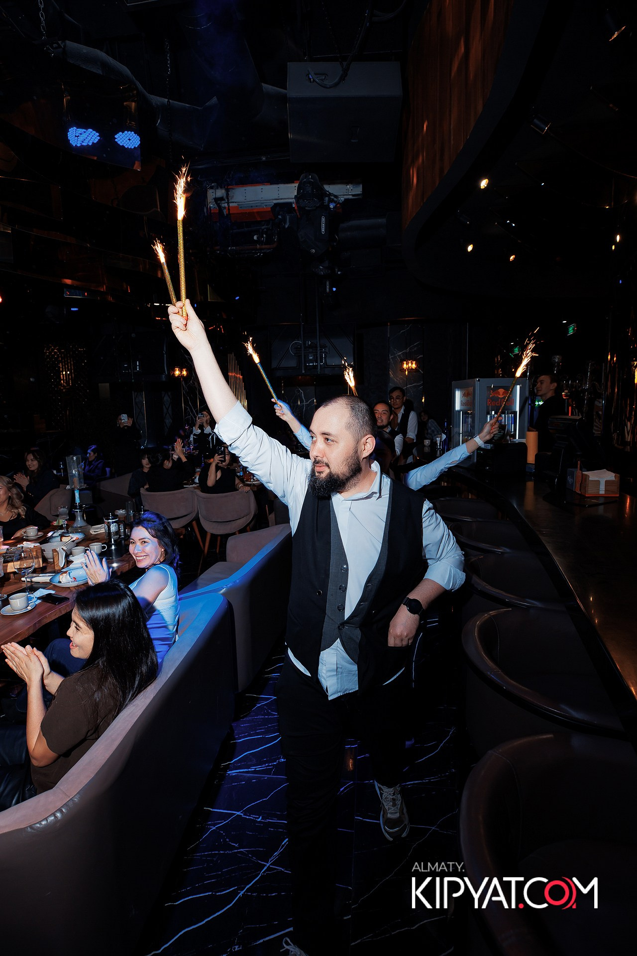 MOOD BAR & TERRACE. КИПЯТКОМ АЛМАТЫ!