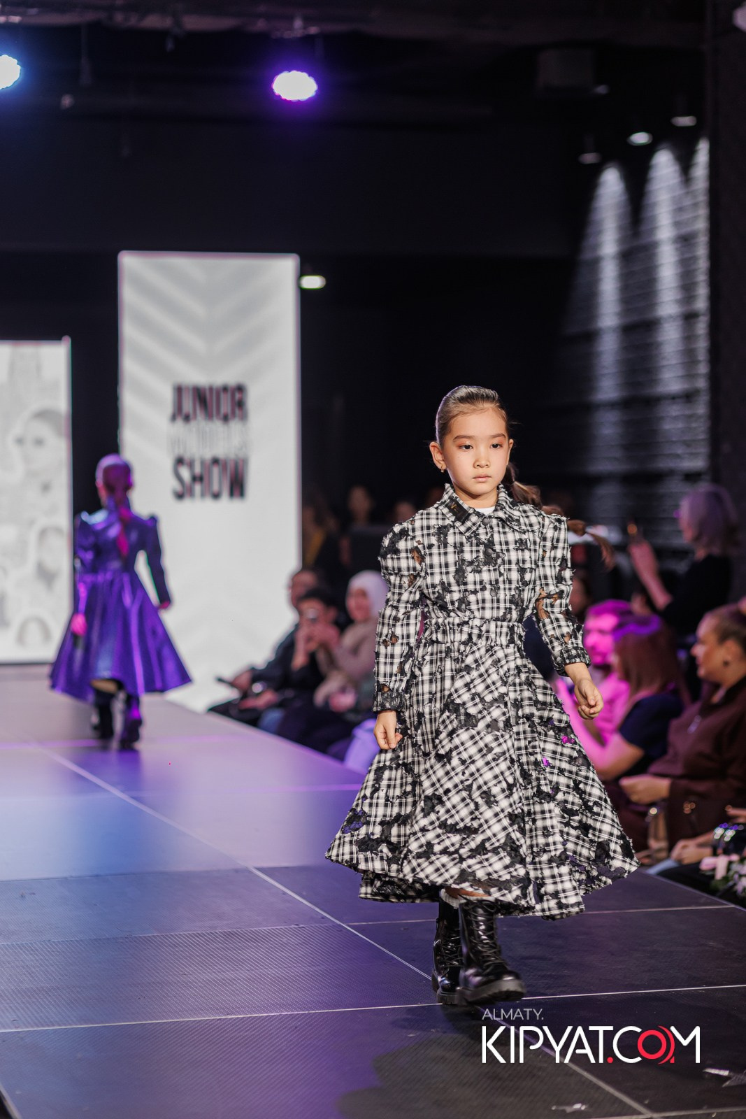 JUNIOR MODELS SHOW В РАМКАХ БЛАГОТВОРИТЕЛЬНОГО ПРОЕКТА МОДА ЗА СЧАСТЬЕ ДЕТЕЙ. КИПЯТКОМ АЛМАТЫ!