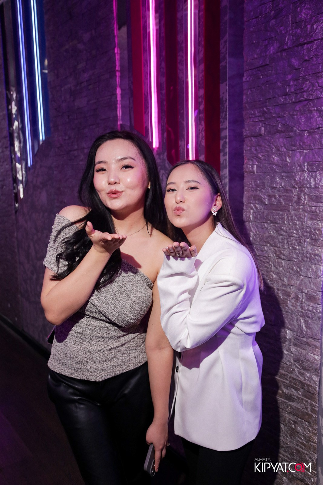 УХО И МЕДВЕДЬ НА ГАГАРИНА. КИПЯТКОМ АЛМАТЫ!