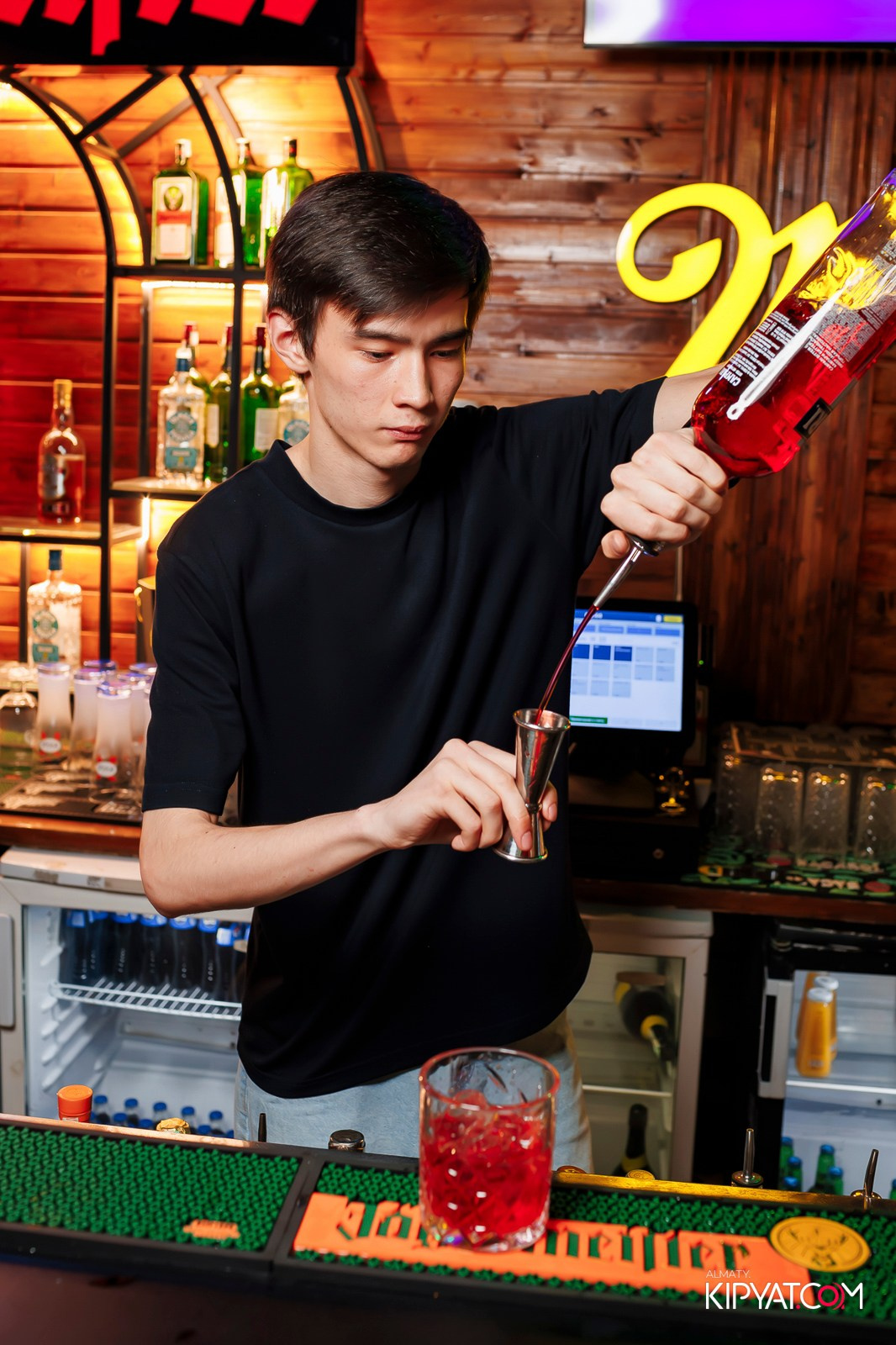 STAUT BAR. КИПЯТКОМ АЛМАТЫ! Фотосъемка мероприятий в Алматы