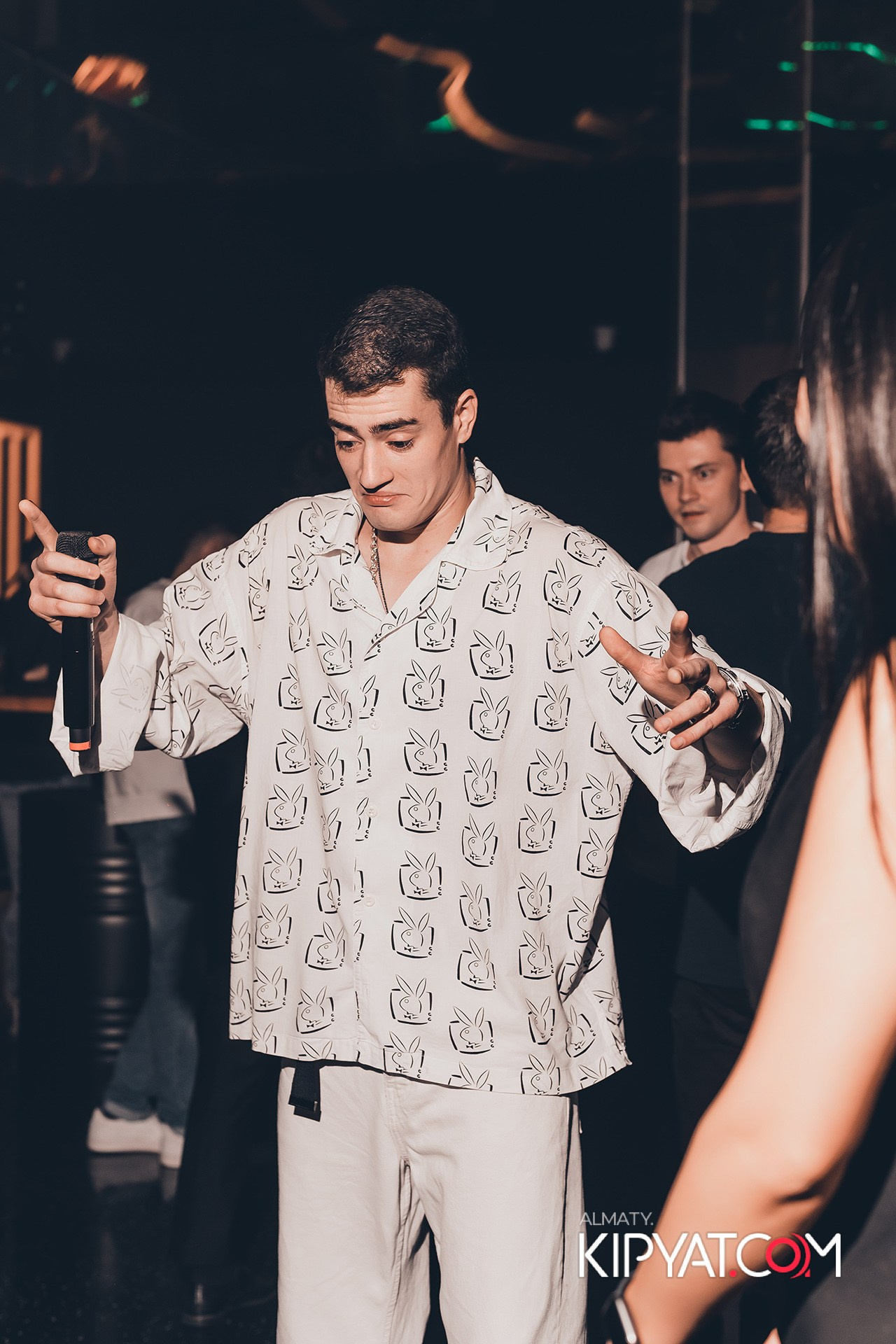 ВЫСТУПЛЕНИЕ ГРУППЫ ВИРУС SANTA BARBARA. КИПЯТКОМ АЛМАТЫ!