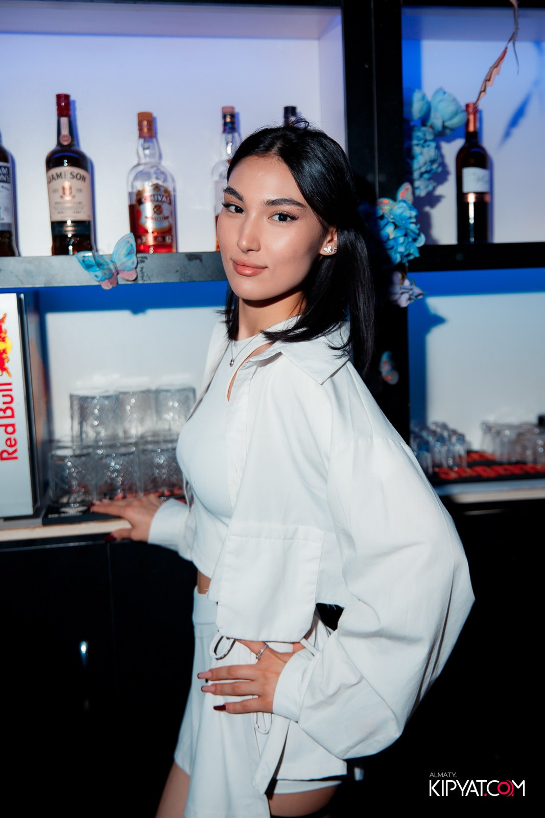 UYAT EMES BAR. КИПЯТКОМ АЛМАТЫ!