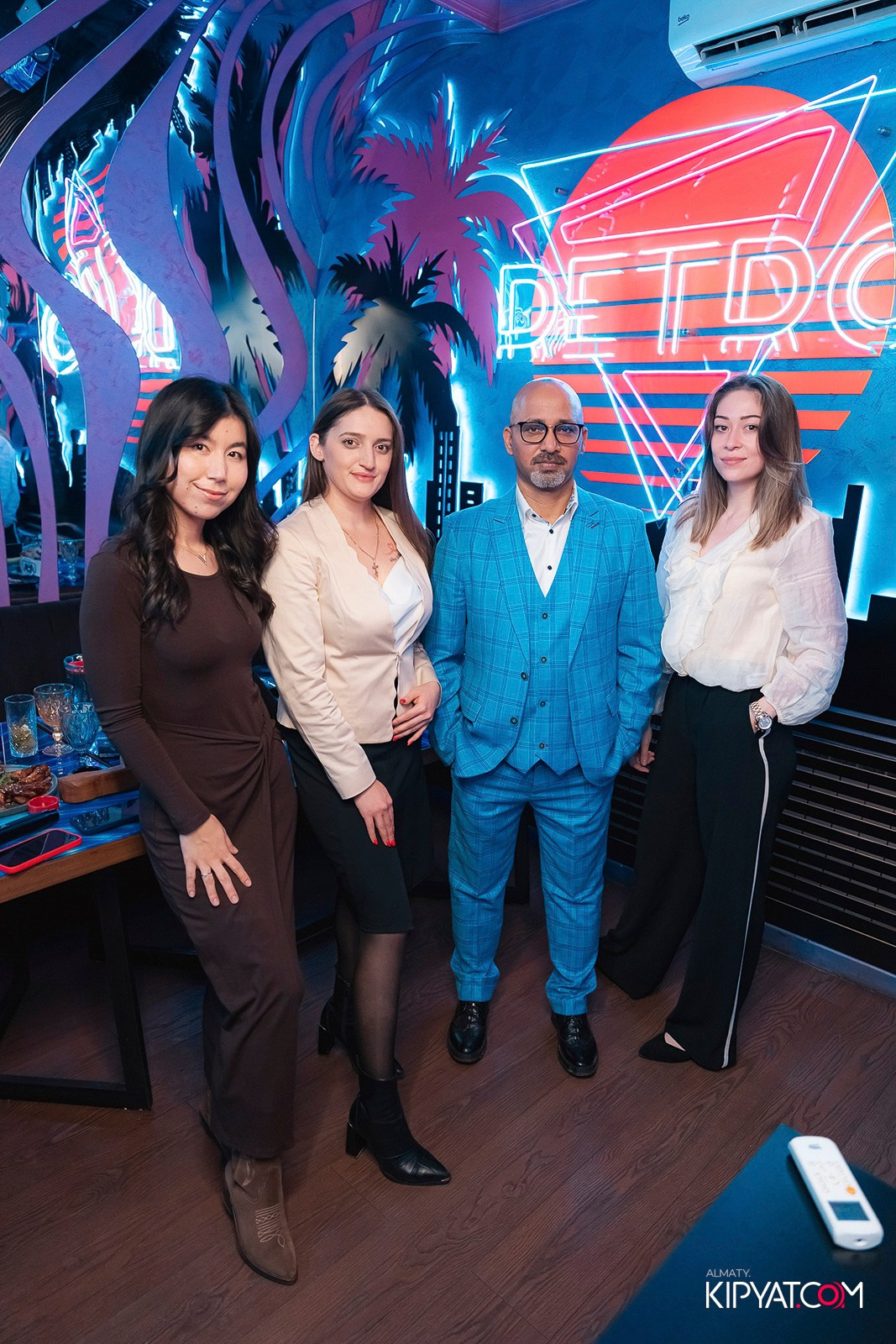 УХО И МЕДВЕДЬ НА ГАГАРИНА. КИПЯТКОМ АЛМАТЫ!