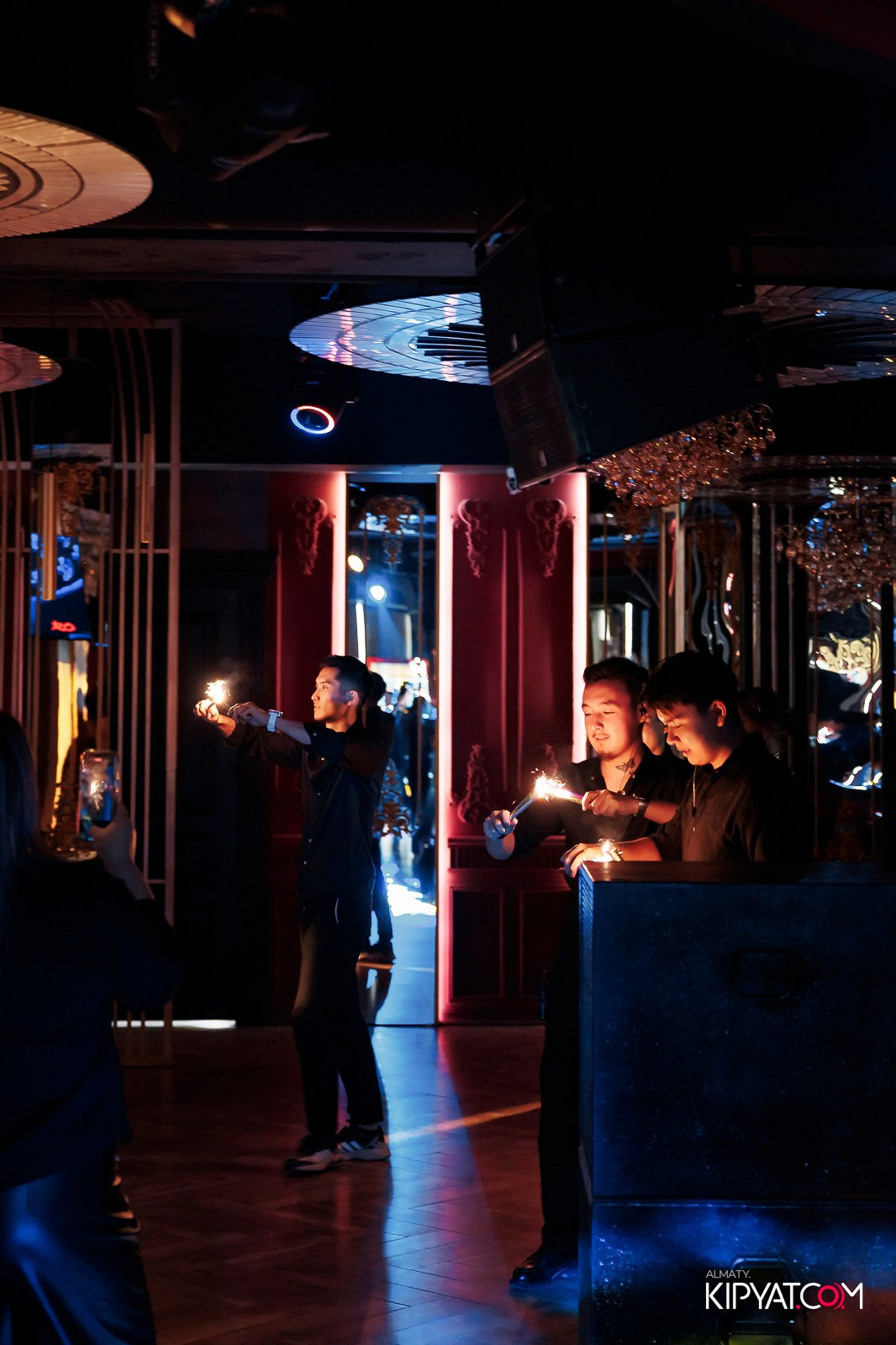ЗАЯ, НА БИС. КИПЯТКОМ АЛМАТЫ! Фотосъемка мероприятий в Алматы