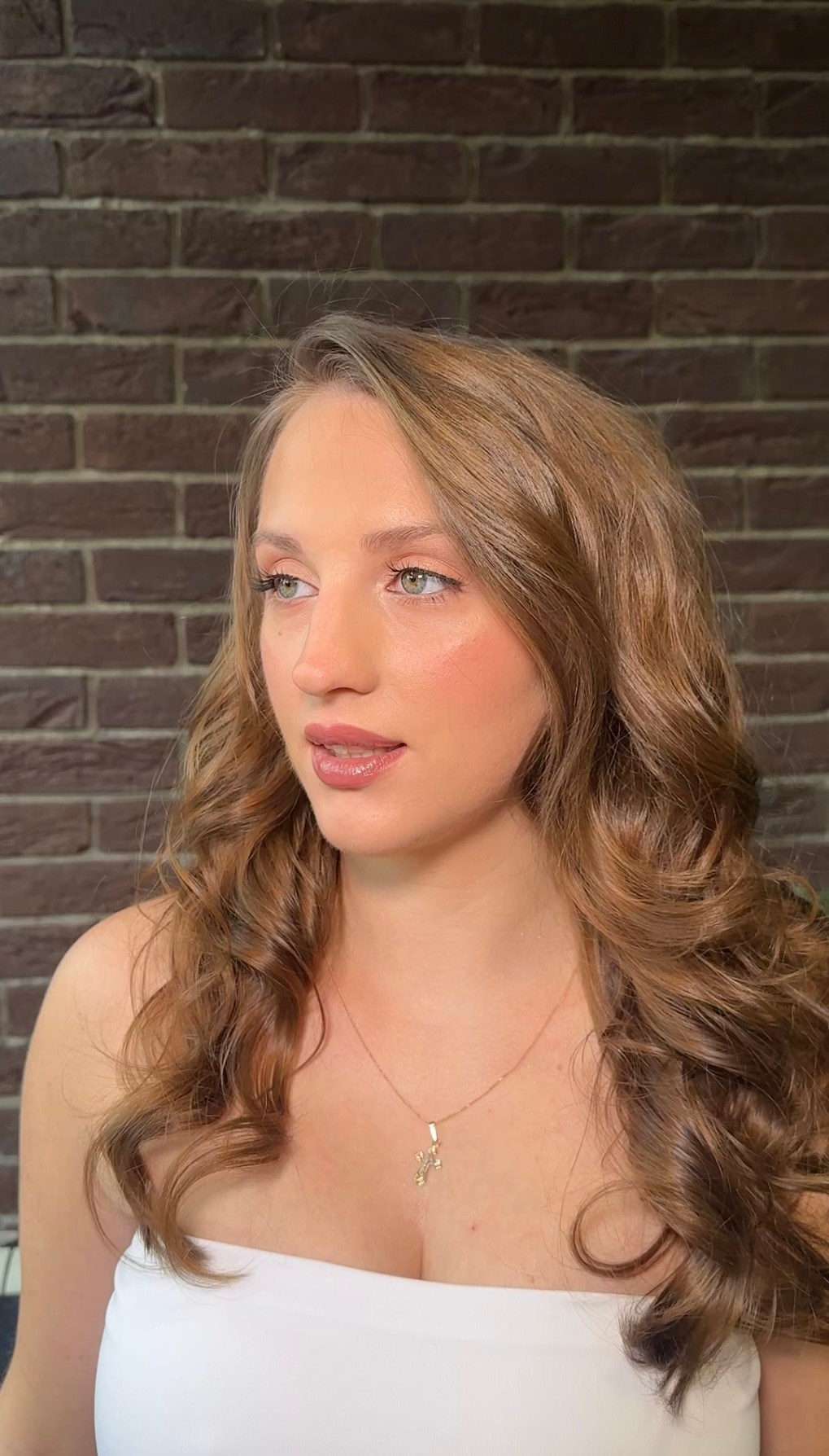 Образ (локоны/макияж). Визажист. Стилист по волосам в Москве. Анастасия Ворожейкина