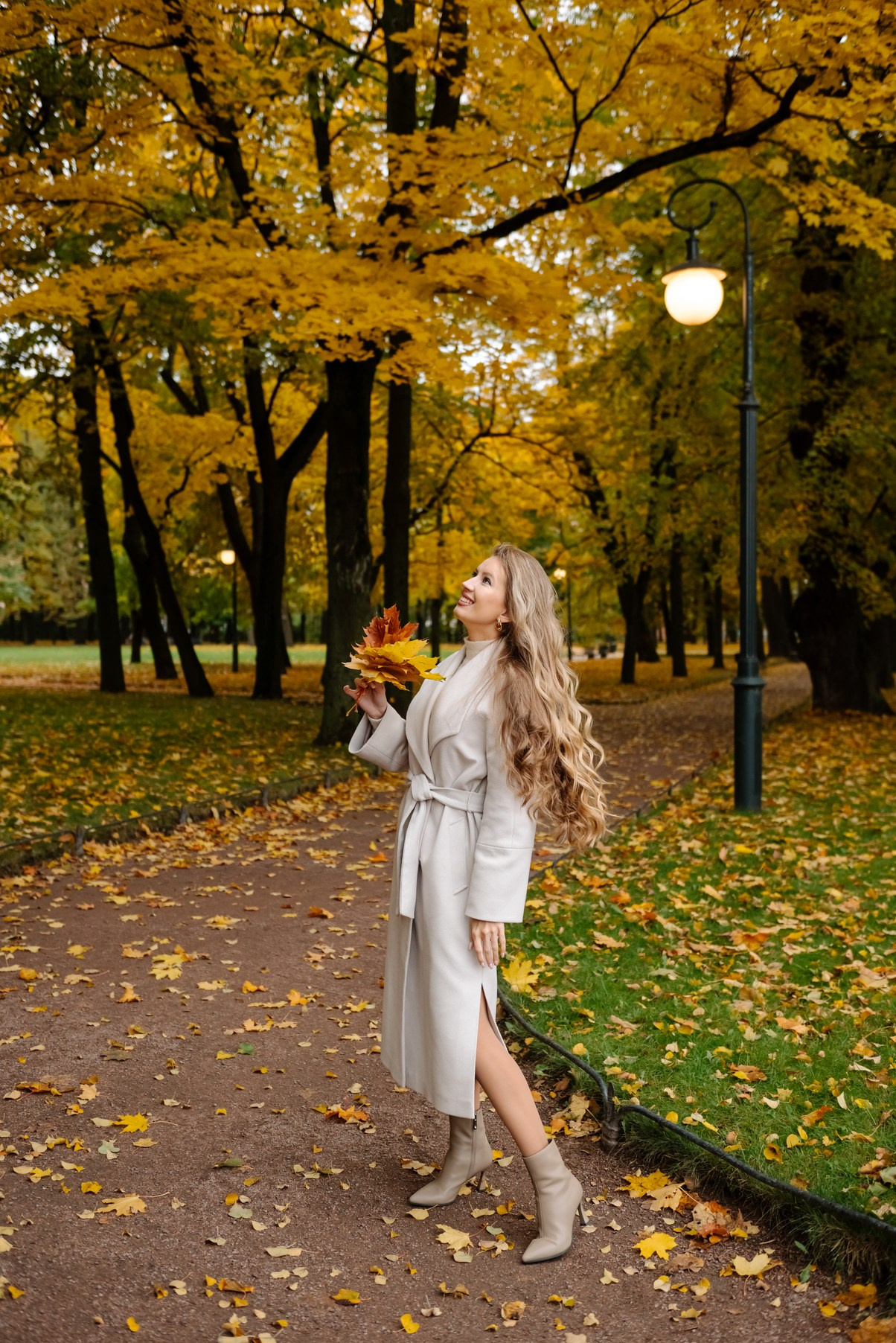 Осенняя фотосессия в Питере в Михайловском саду. Свадебный и сеейный фотограф в Санкт-Петербурге Елена Худякова