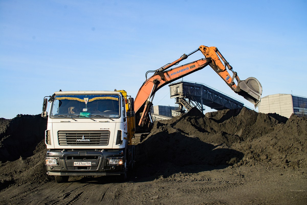СИБАНТРАЦИТ угольный разрез. Фотограф Сергей Сергеев