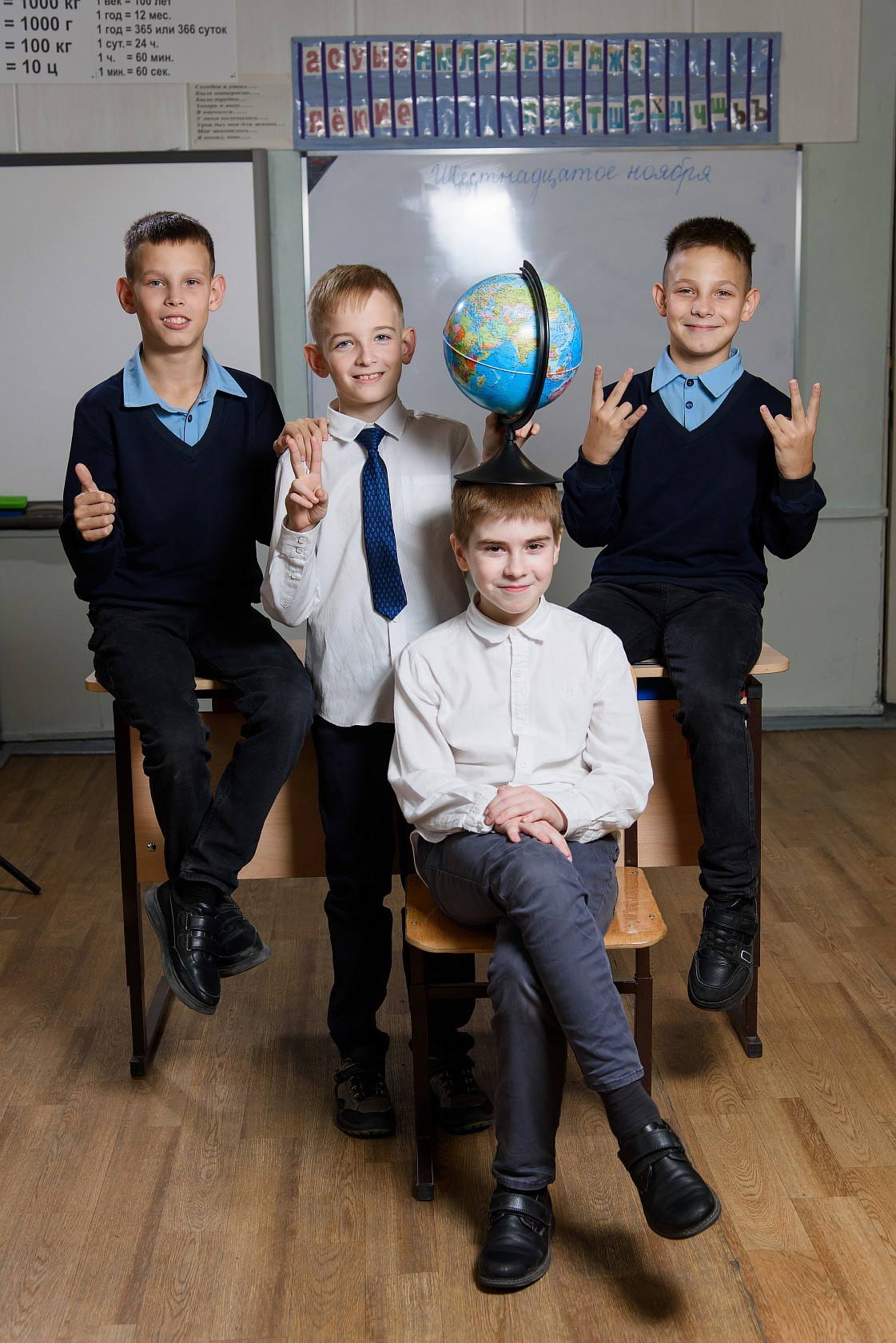 Школьная фотосъемка для выпускного альбома 4 класса. Выпускные альбомы Искитим Бердск Новосибирск