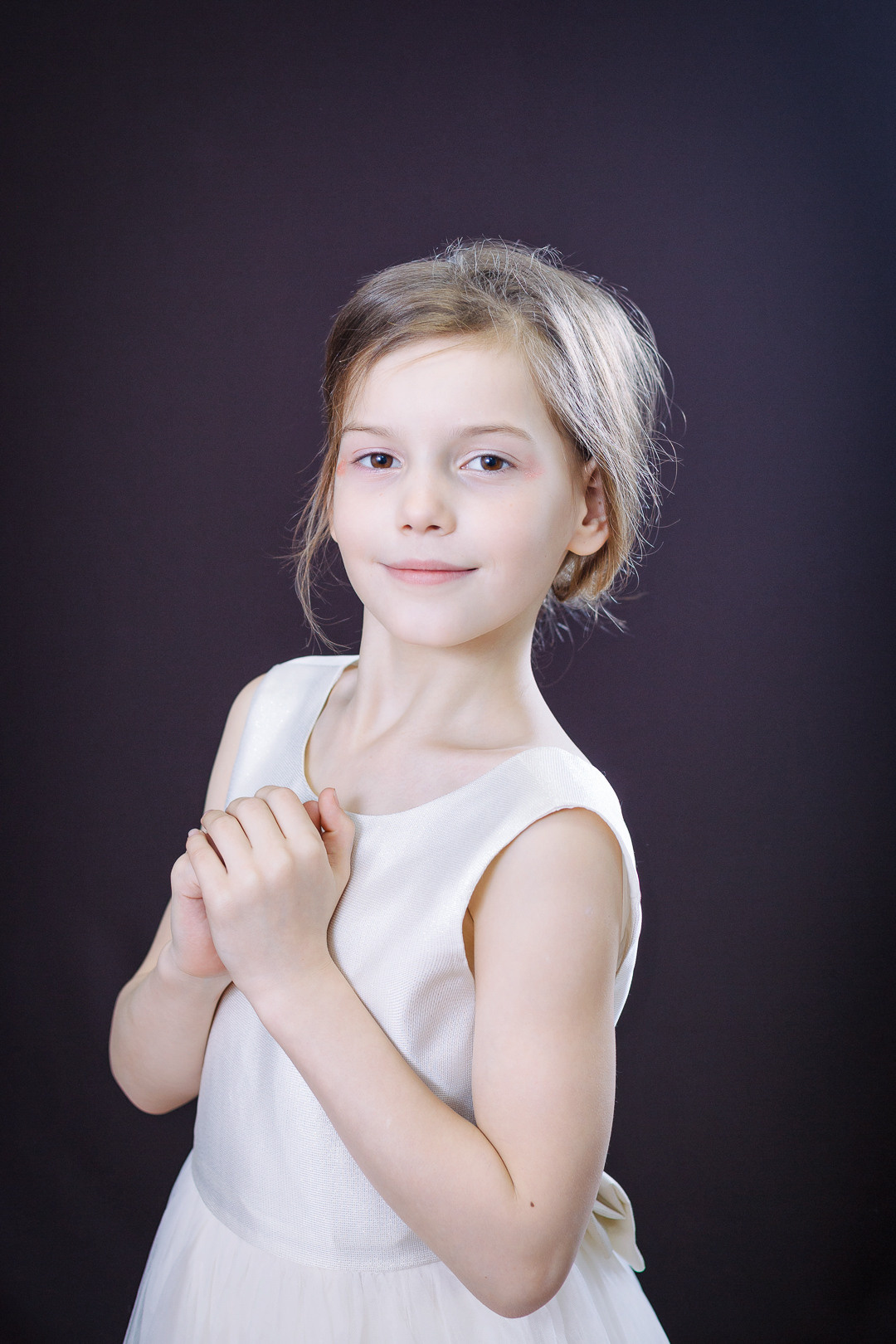 Детская фотосессия со студийным оборудованием в Таганроге