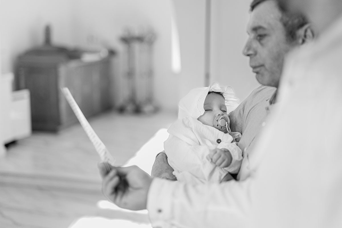 — Таинство Крещения (Чёрно-белый). Детский и семейный фотограф Домодедово