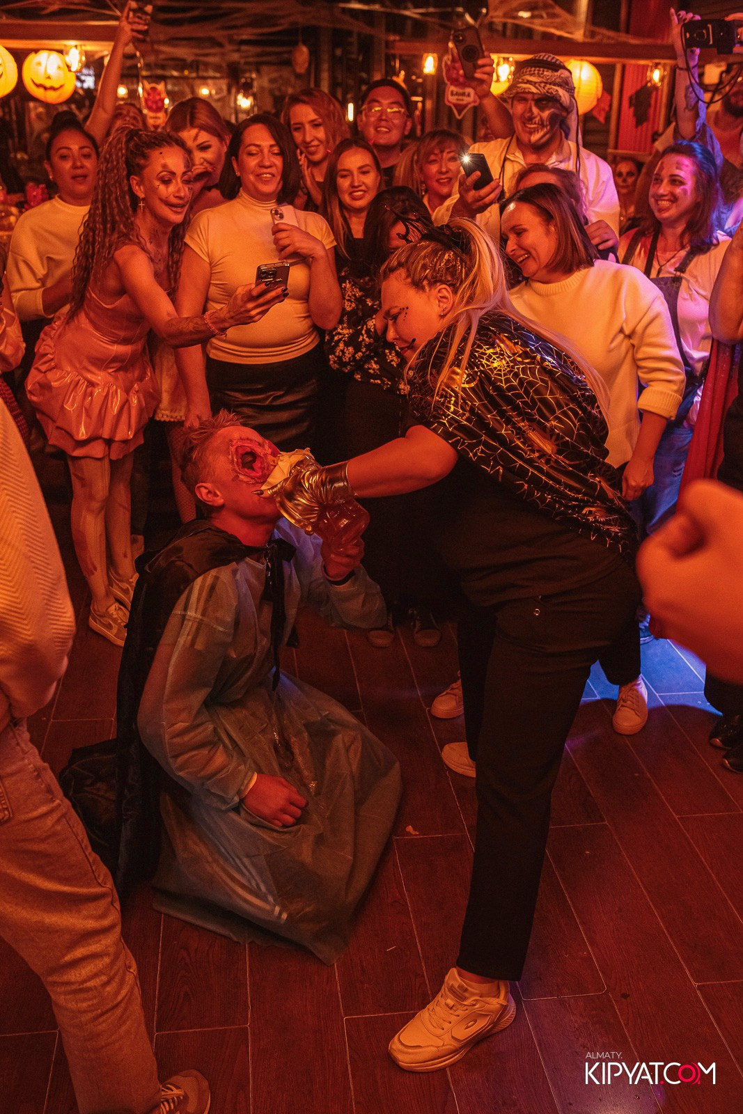 HALLOWEEN — BANKA BAR НА ШОЛОХОВА. КИПЯТКОМ АЛМАТЫ!