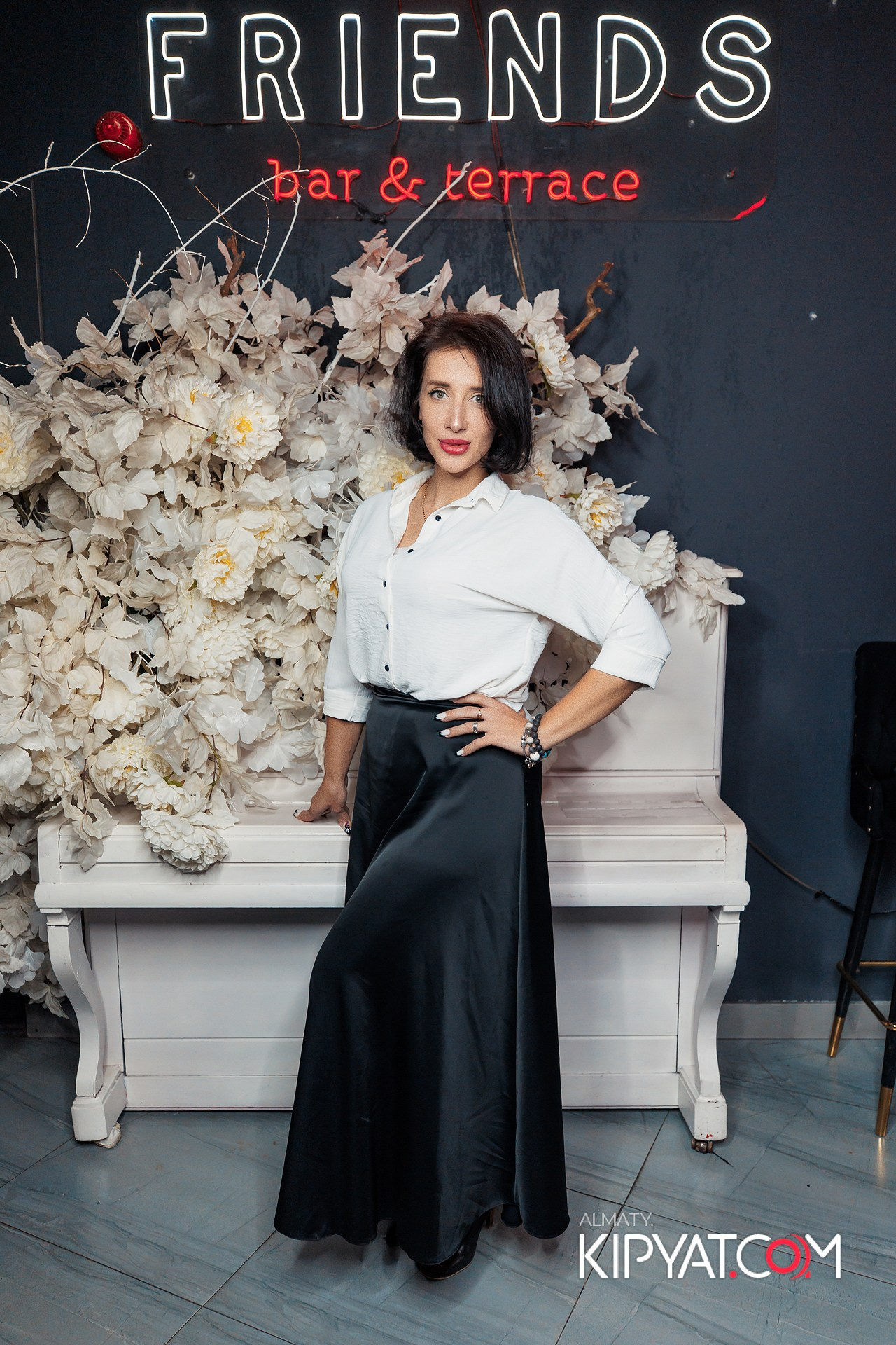 FRIENDS BAR & TERRACE. КИПЯТКОМ АЛМАТЫ! Фотосъемка мероприятий в Алматы