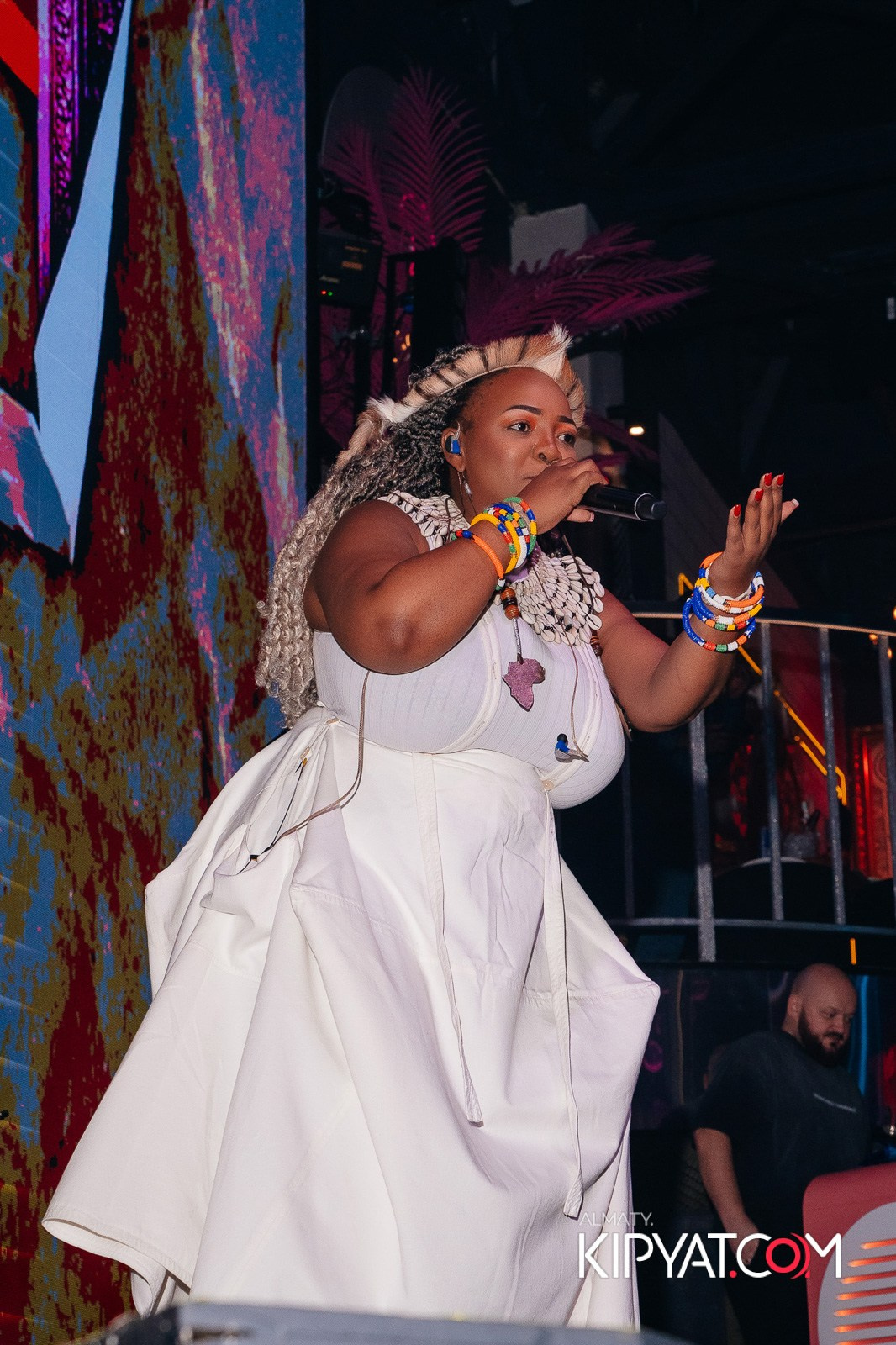 SANTA BARBARA — ВЫСТУПЛЕНИЕ LIZWI. КИПЯТКОМ АЛМАТЫ!