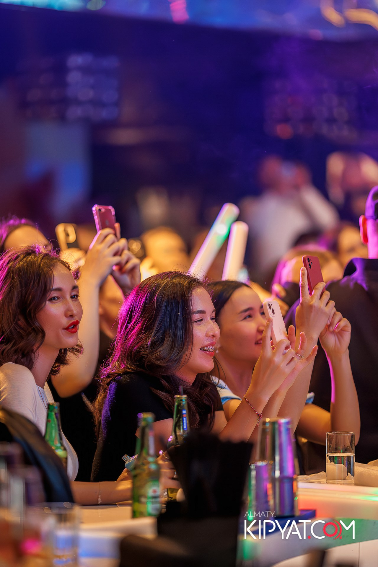 SANTA BARBARA — ВЫСТУПЛЕНИЕ ГРУППЫ REFLEX. КИПЯТКОМ АЛМАТЫ!