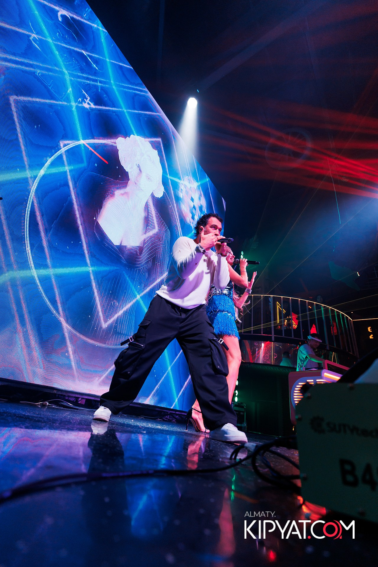 КОНЦЕРТ ГРУППЫ HIFI SANTA BARBARA. КИПЯТКОМ АЛМАТЫ!