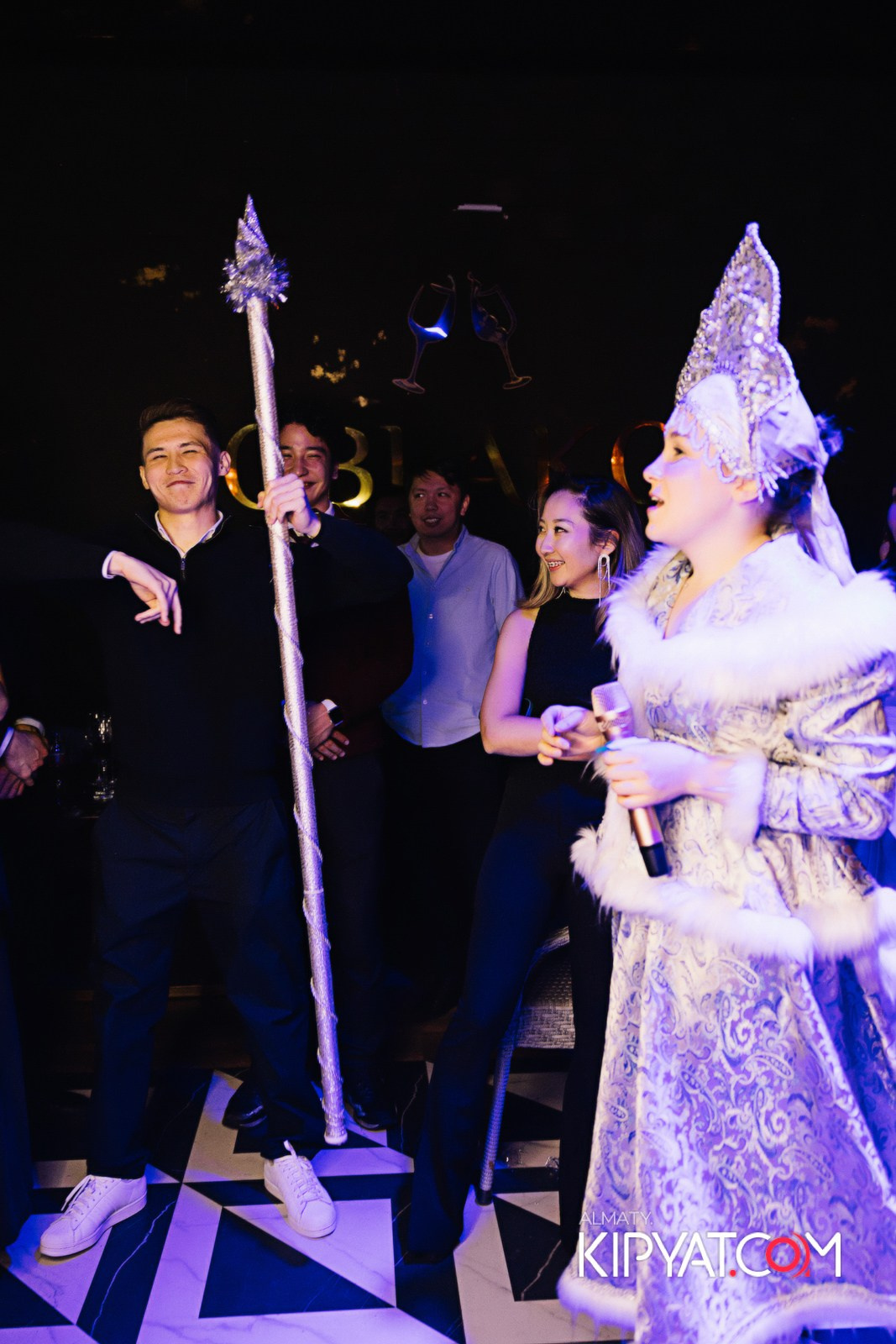 OBLAKO LOUNGE BAR. КИПЯТКОМ АЛМАТЫ!