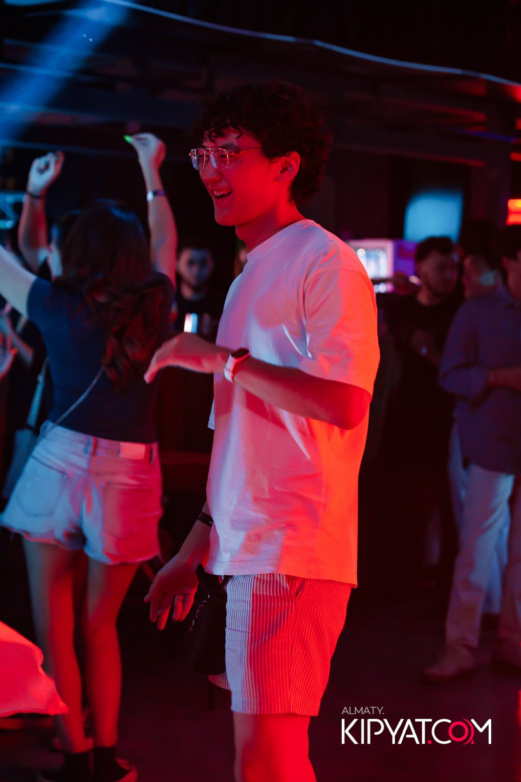 НОЧНОЙ КЛУБ ICON. КИПЯТКОМ АЛМАТЫ!
