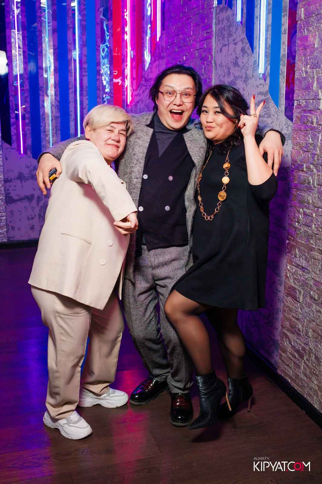 УХО И МЕДВЕДЬ НА ГАГАРИНА. КИПЯТКОМ АЛМАТЫ!